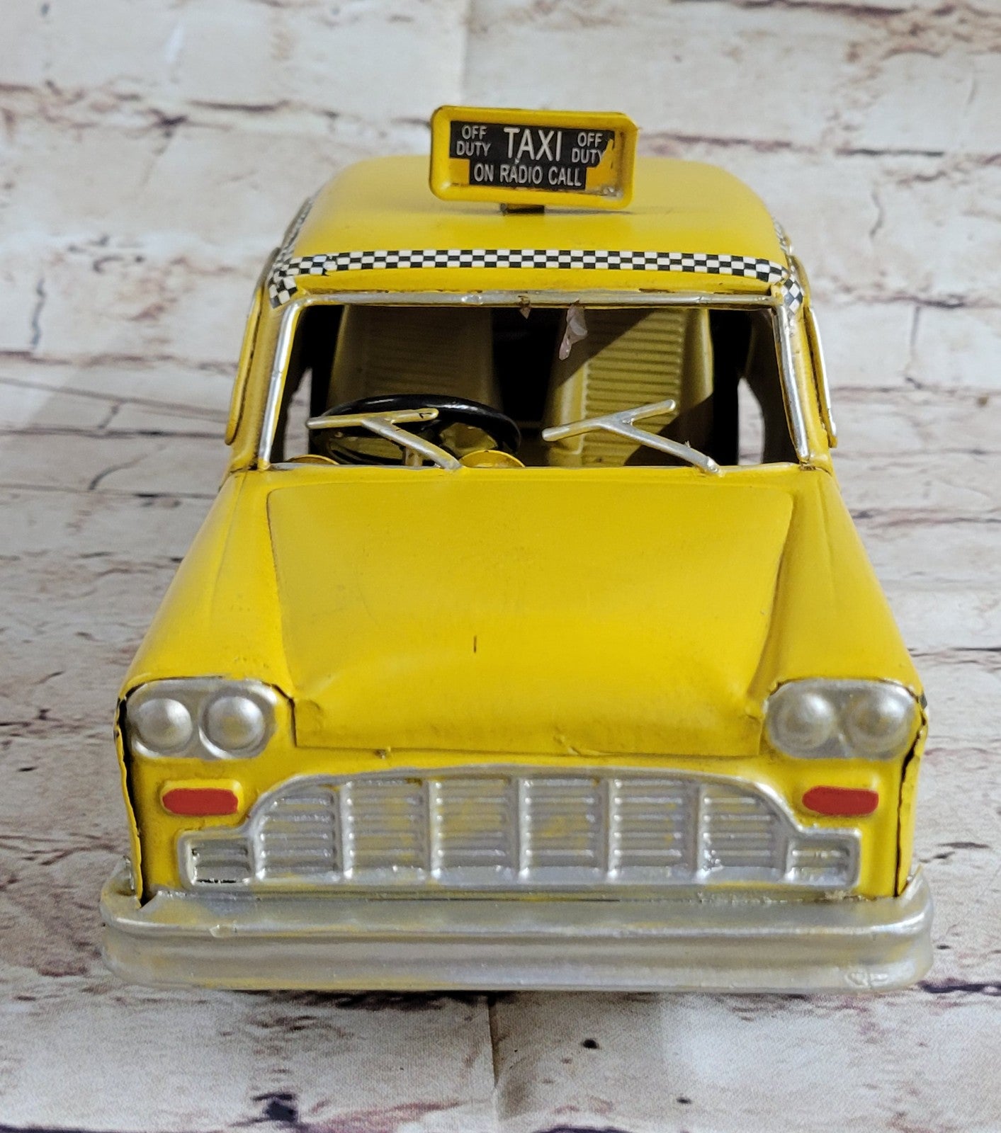 1/18 Scale Die-Cast Metal NYC Checker Marathon Yellow Taxi Cab Model