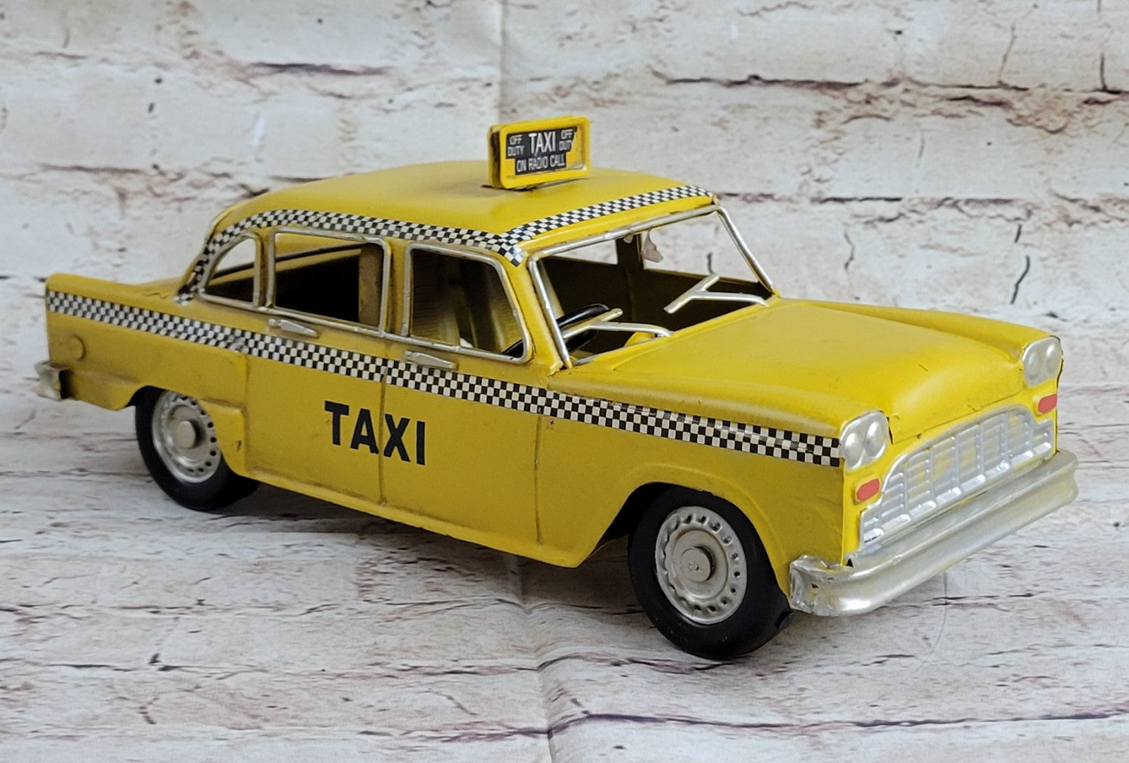 1/18 Scale Die-Cast Metal NYC Checker Marathon Yellow Taxi Cab Model