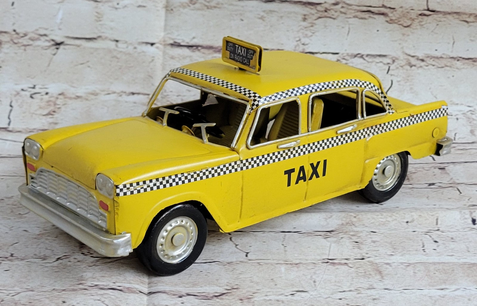 1/18 Scale Die Cast Metal NYC Checker Marathon Yellow Taxi Cab Model European