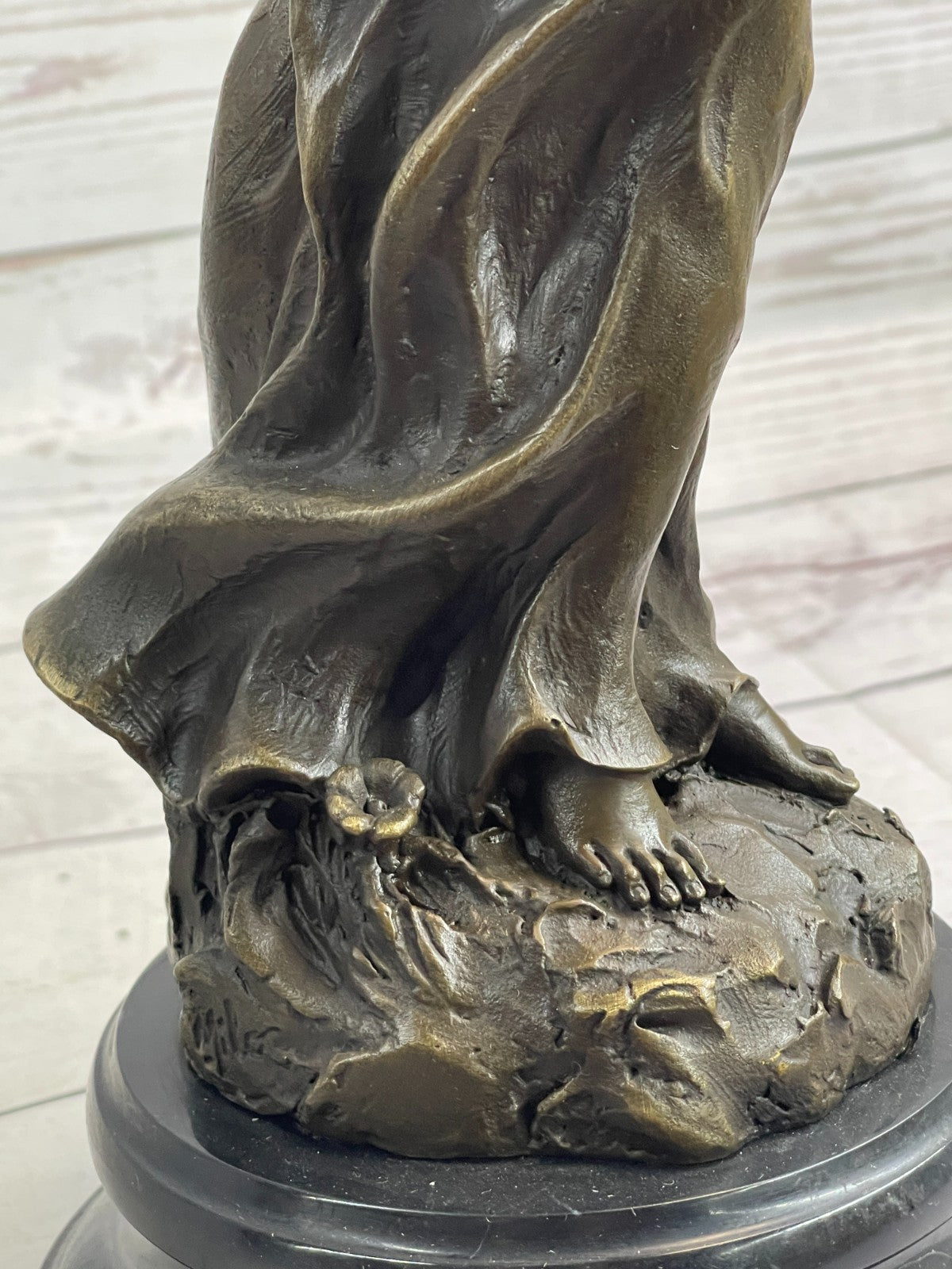 Sensual Female Bronze Sculpture in Art Deco Style | Handcrafted Statue by Milo | Lost Wax Technique