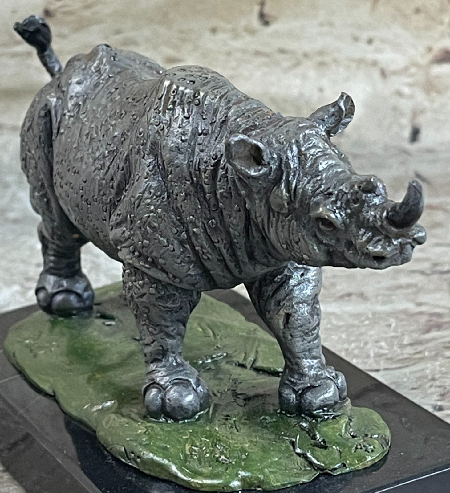 Stunning and Lifelike Bronze Rhino Sculpture by Dali Hot Cast Figurine Figure