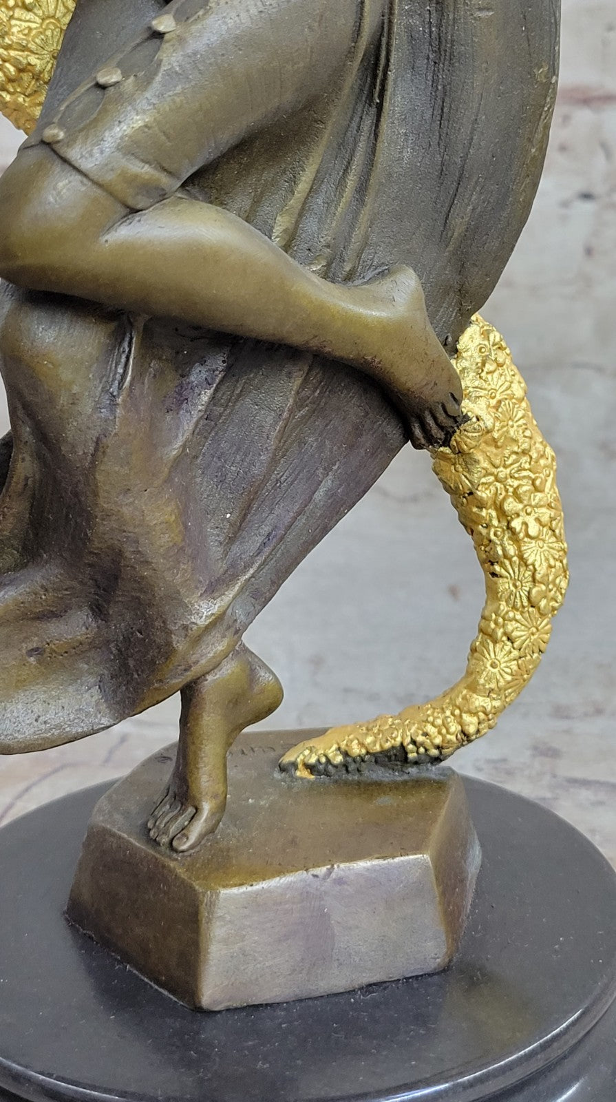 Museum Quality Classic Art Deco Lady 100% Real Bronze Sculpture Made by Lost Wax