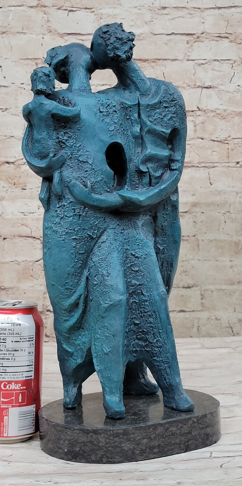 Handcrafted Dali Bronze Sculpture Man and Woman and Baby Home Decoration