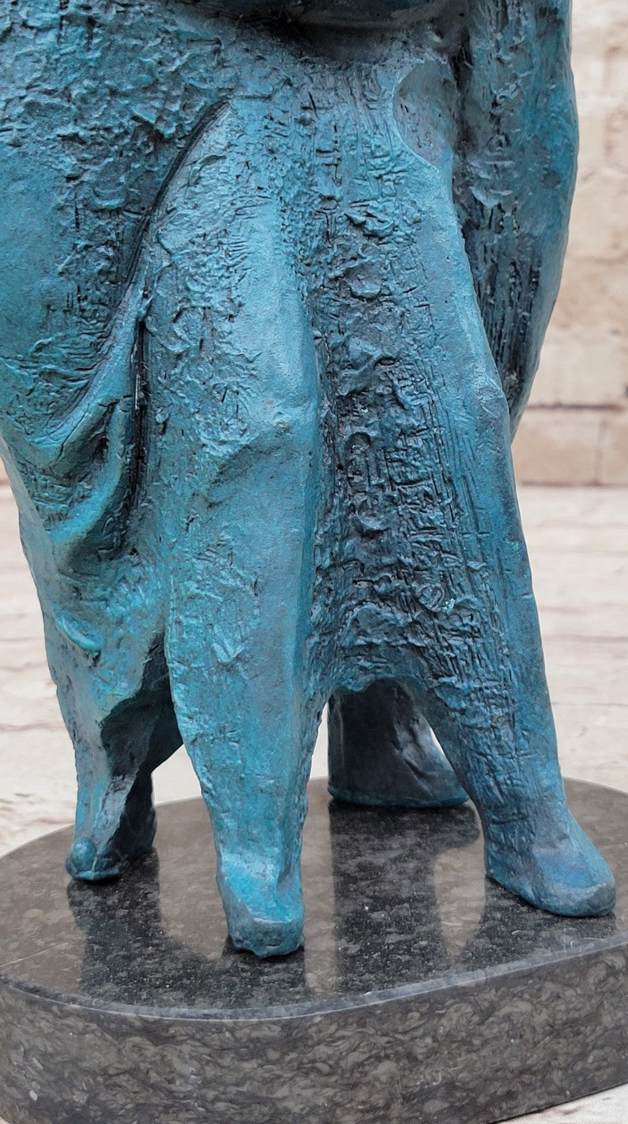 Handcrafted Dali Bronze Sculpture Man and Woman and Baby Home Decoration