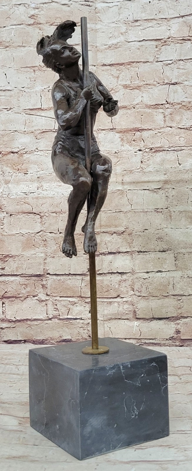 Handcrafted bronze sculpture SALE Cirq Vitaleh Aldo Artist Italian Handcrafted