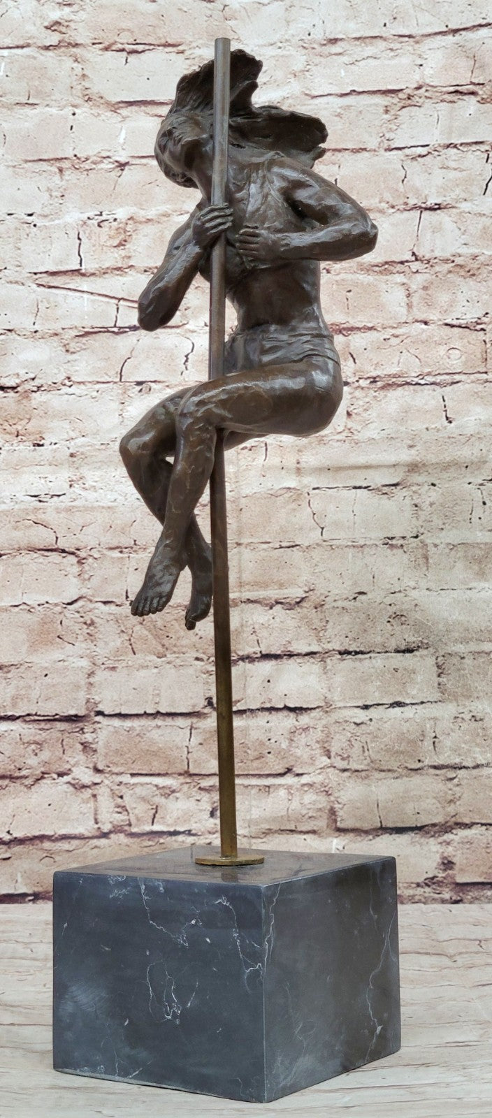 Handcrafted bronze sculpture SALE Cirq Vitaleh Aldo Artist Italian Handcrafted