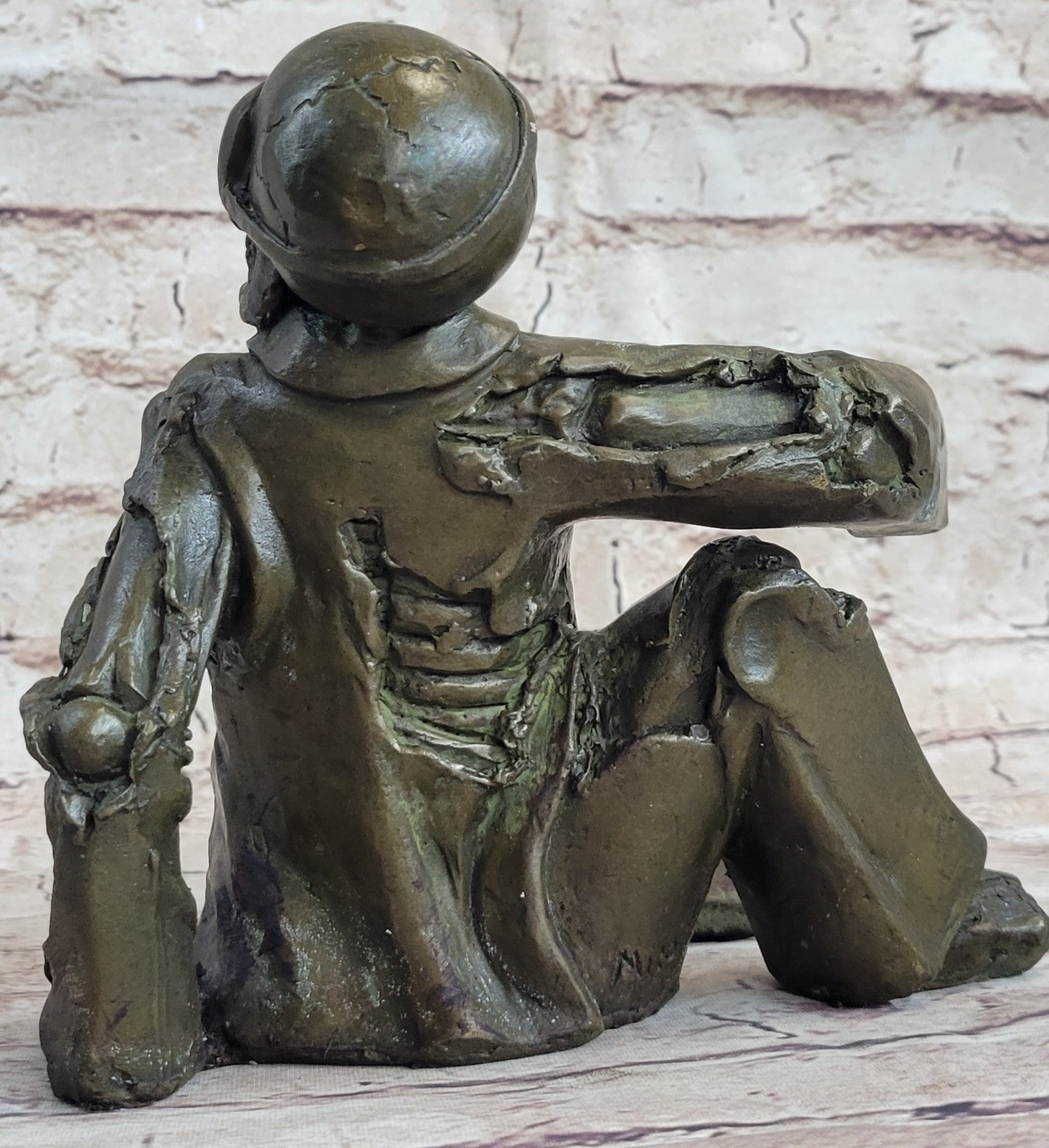 Skeleton Laying Wine Holder Bronze Statue Sculpture Figurine Home Deco Figure