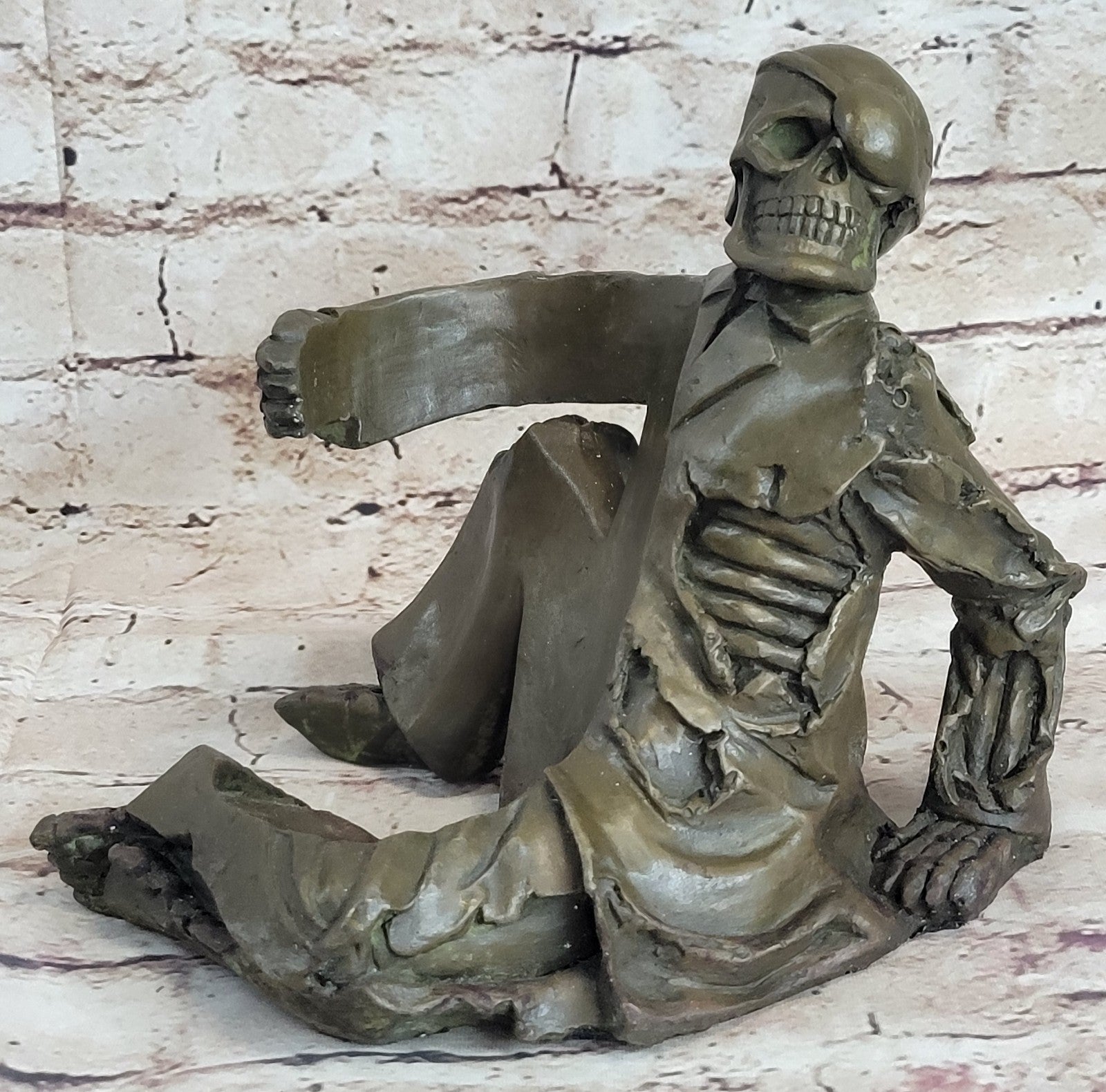 Skeleton Laying Wine Holder Bronze Statue Sculpture Figurine Home Deco Figure