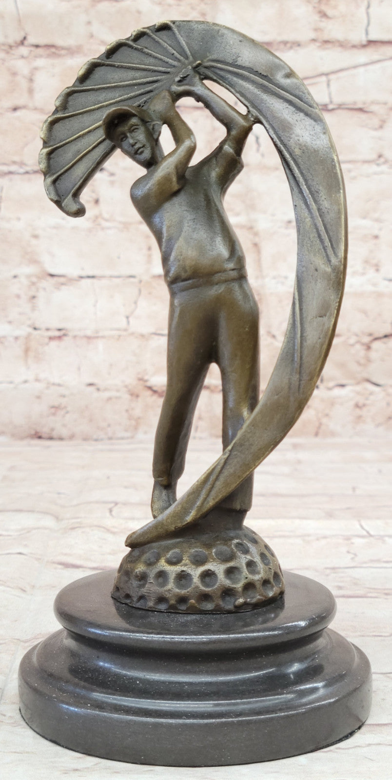 Aldo Vitaleh Male Golfer Sculpture: A Golf Art Collectible Figure