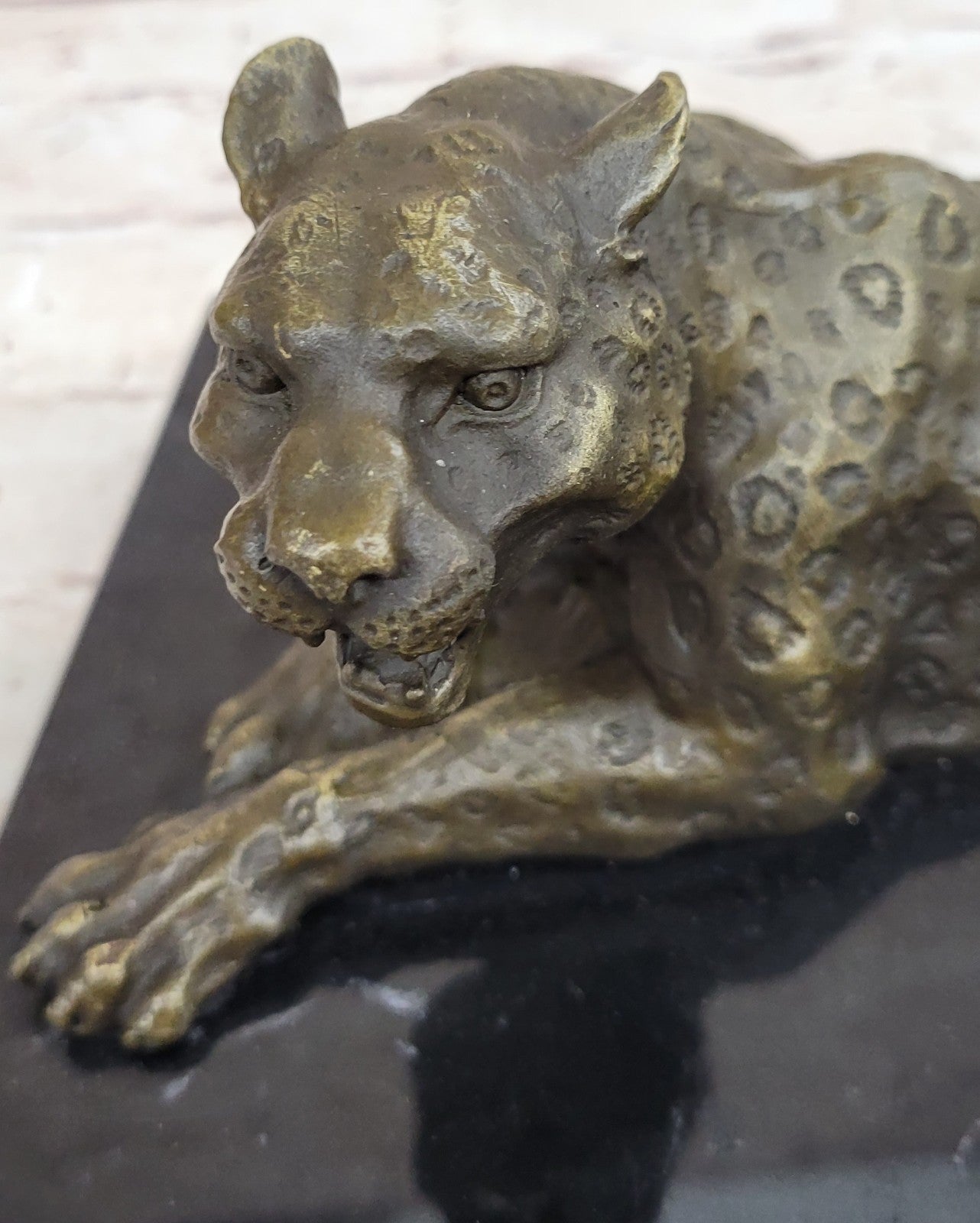 Stunning Art Deco Wildlife Sculpture in Bronze, Depicting a Powerful Cheetah, Masterpiece Figurine