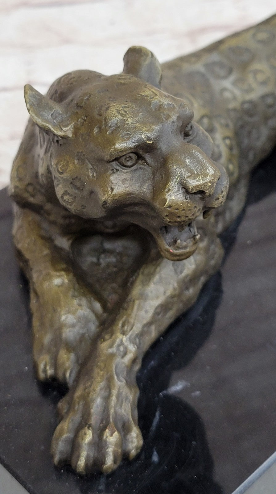 Stunning Art Deco Wildlife Sculpture in Bronze, Depicting a Powerful Cheetah, Masterpiece Figurine