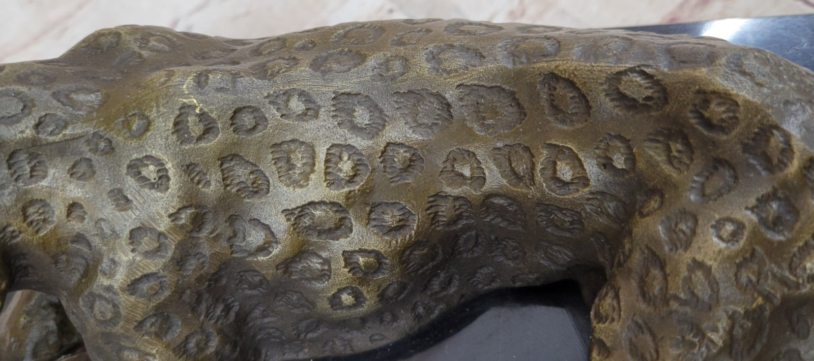 Stunning Art Deco Wildlife Sculpture in Bronze, Depicting a Powerful Cheetah, Masterpiece Figurine