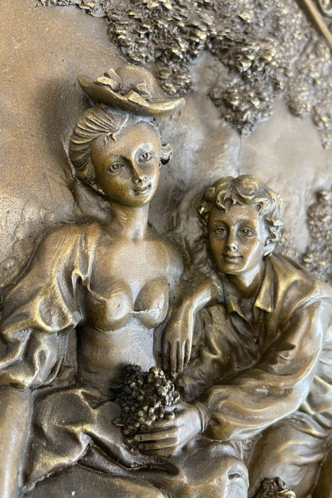Hand Made Hot Cast by Lost Wax a Romantic Couple Courting Bronze Masterpiece 4 W