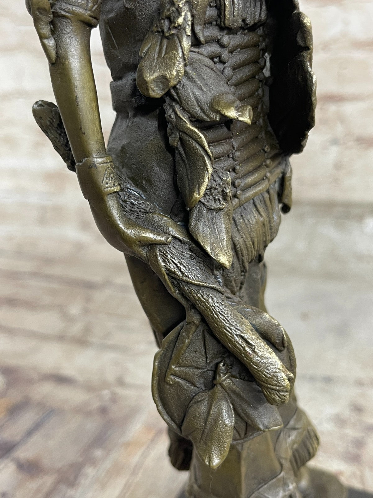 Sign Wood Native American Indian Girl Bronze Sculpture Figure Statue Figurine