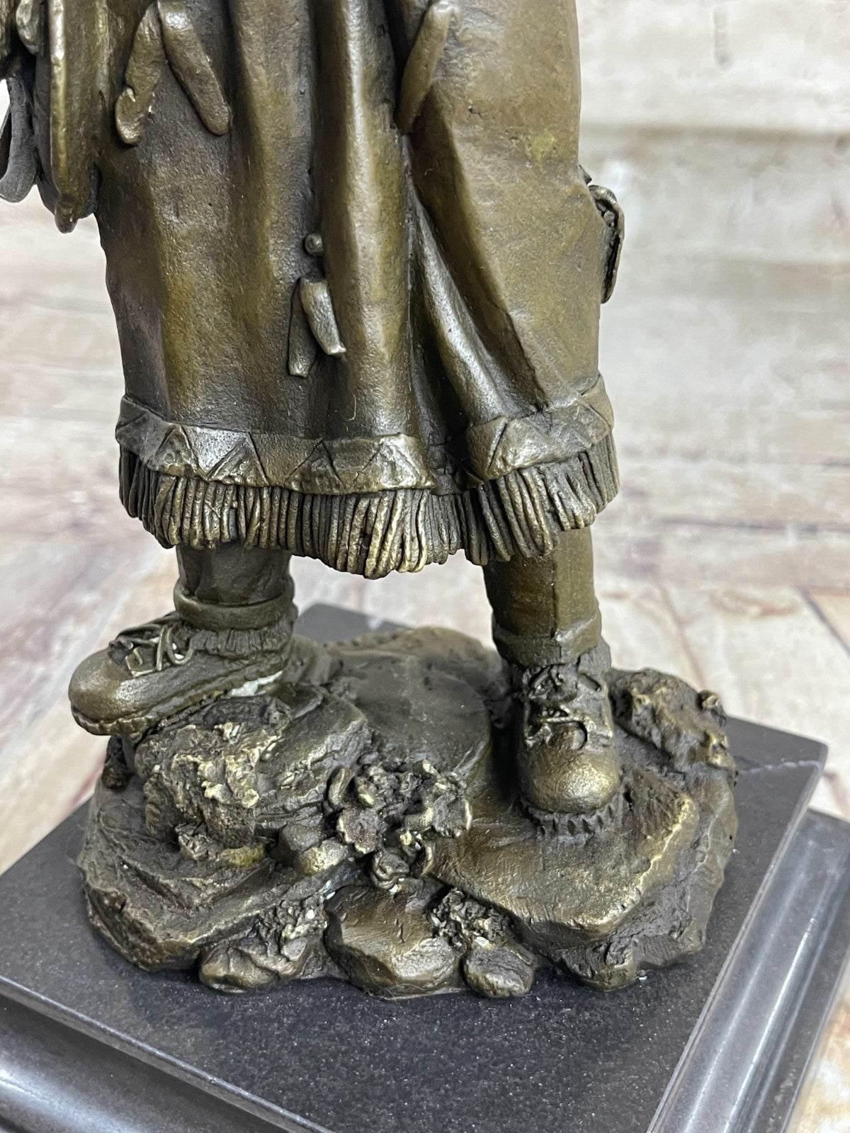 Sign Wood Native American Indian Girl Bronze Sculpture Figure Statue Figurine