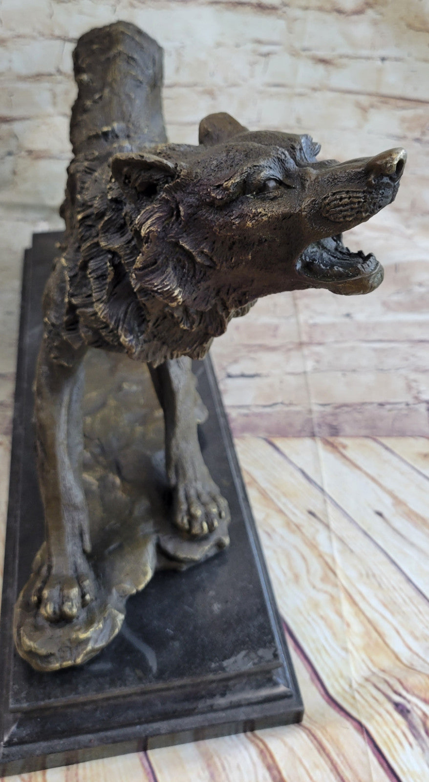 Larger Size Howling Wolf Bronze Sculpture By European Bronze Finery Artwork