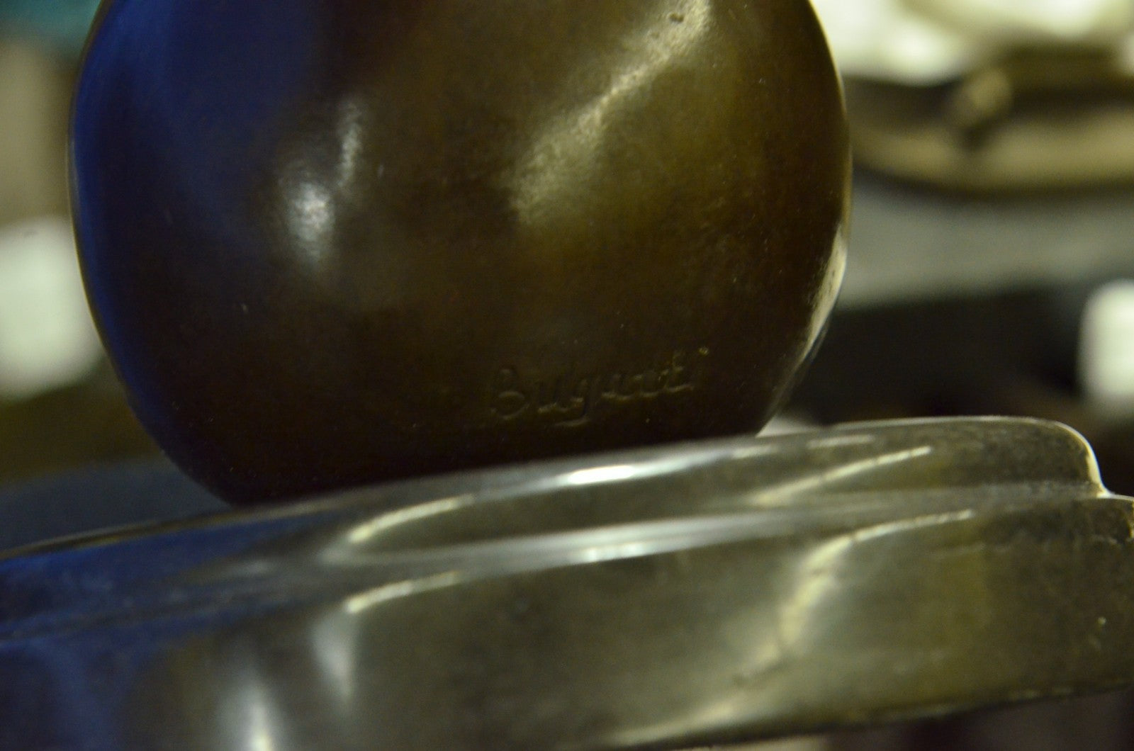 Bronze Sculpture Hand Made Museum Quality Classic African Elephant Figurine Sale