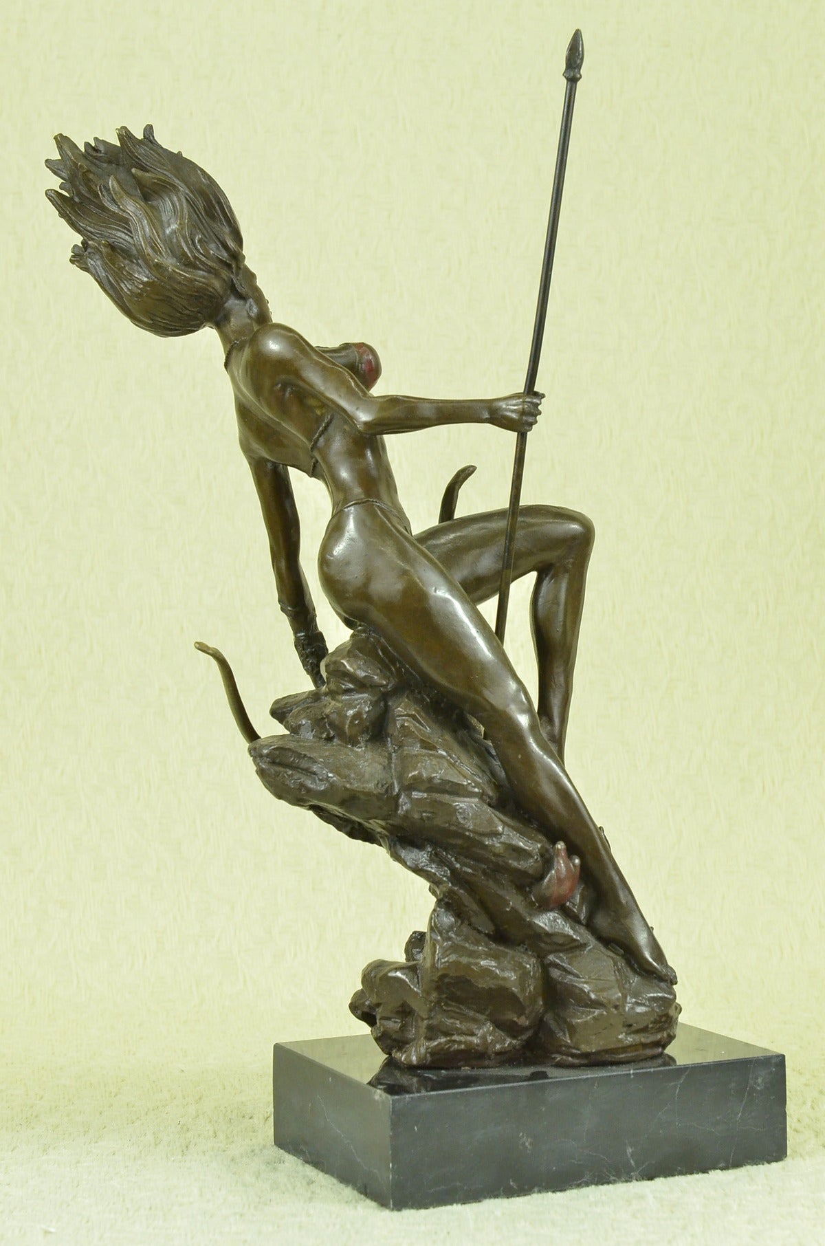 NUDE FEMALE WARRIOR AMAZON BUST Handcrafted Bronze Sculpture Statue Figurine T