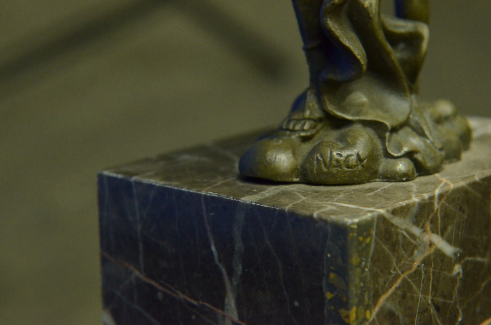 Handcrafted bronze sculpture SALE Base Marble Apollo Milo Original Signed