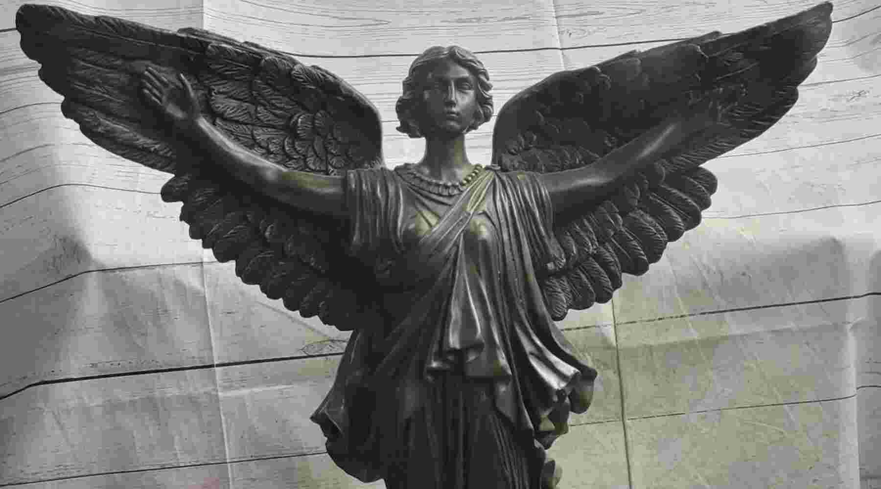 Angel Bronze statues