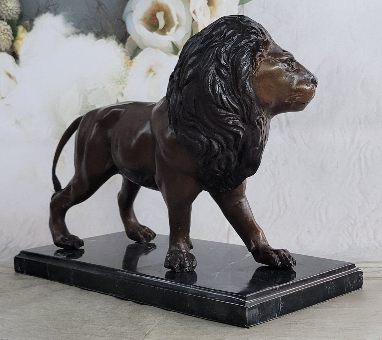 Guardian lion monumental bronze statue large garden statue lion figure sculpture