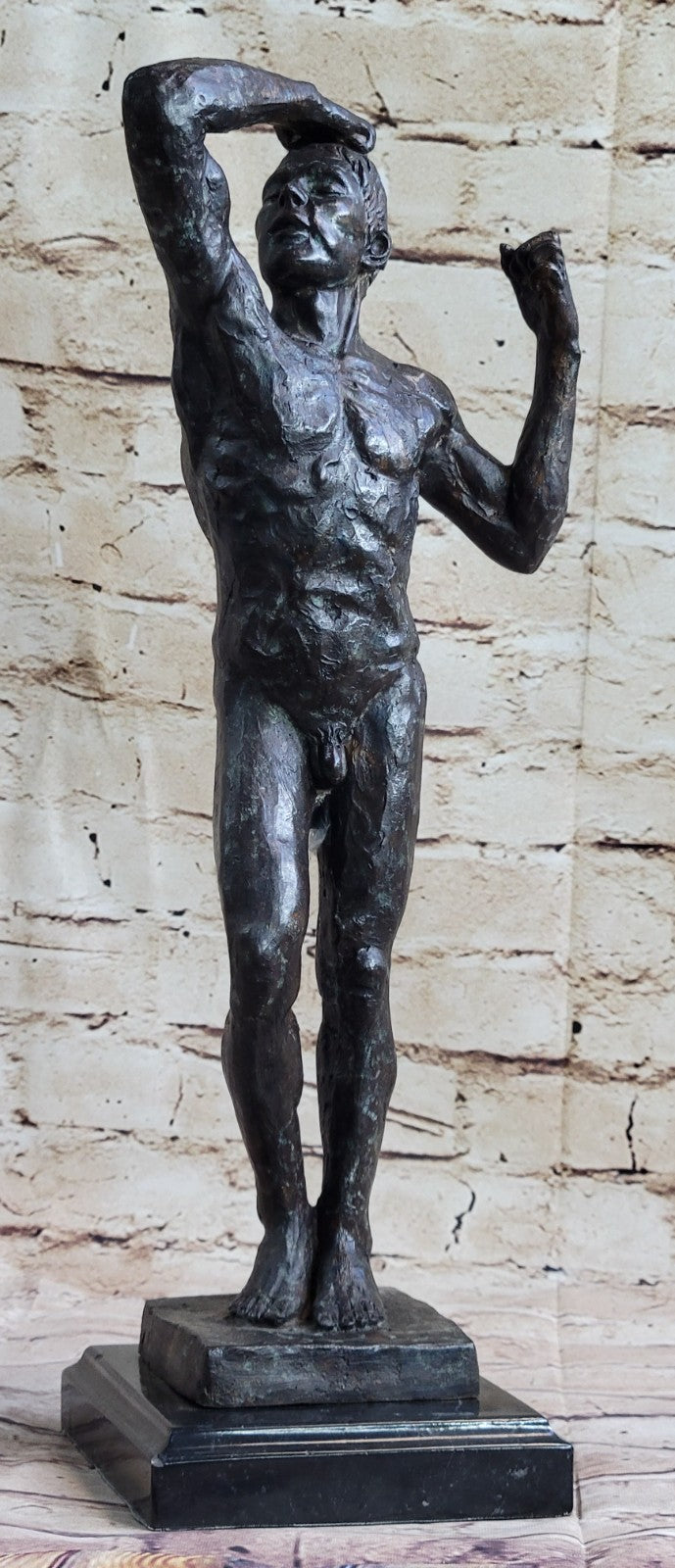 L`âge d`airain- sculpture d`Auguste Rodin- véritable bronze et marbre- Figure