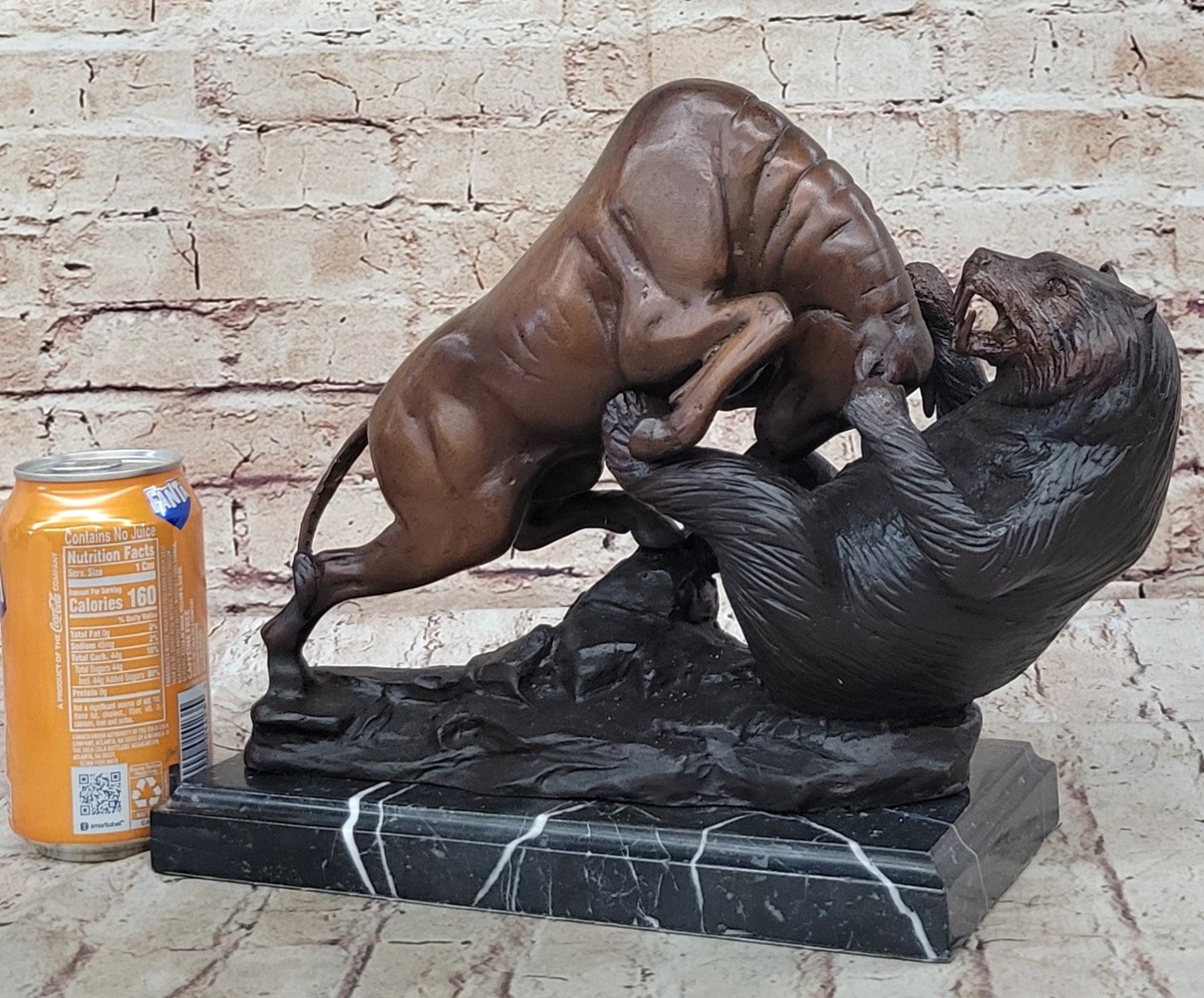 Hot Cast Detailed Bull Attacking Bear Bronze Masterpiece Classic Artwork Sculpture