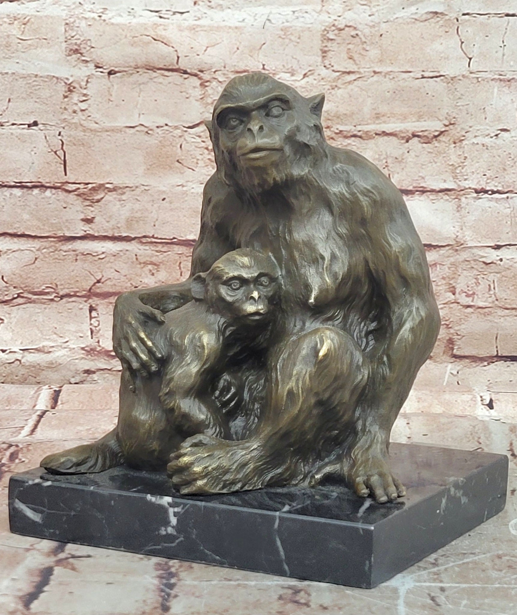 Milo Monkey with Infant Bronze Statue Garden Wildlife Hot Cast Artwork