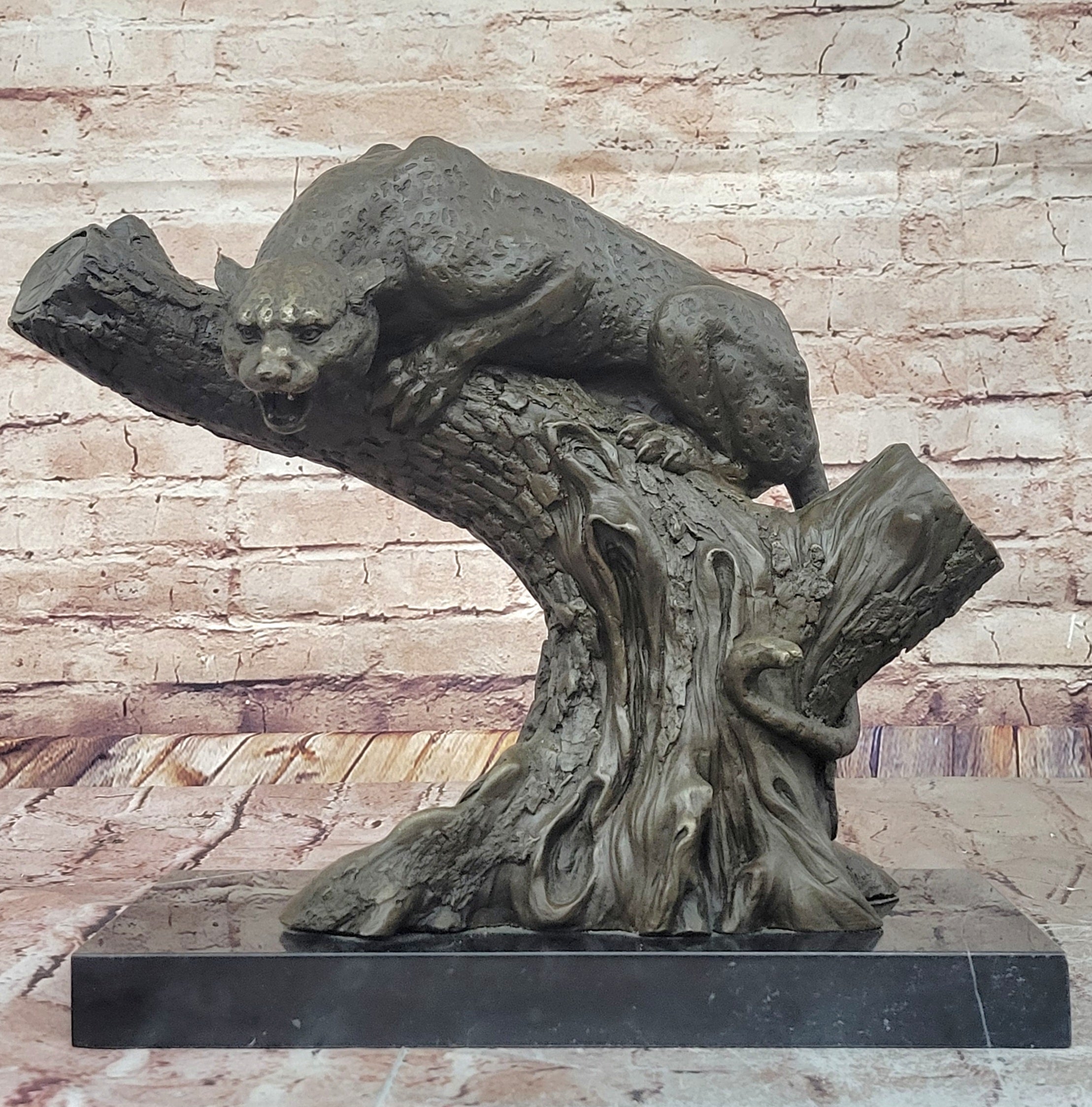 Handcrafted Massive Cougar on a tree Stump Bronze Sculpture Home Cabin Decor