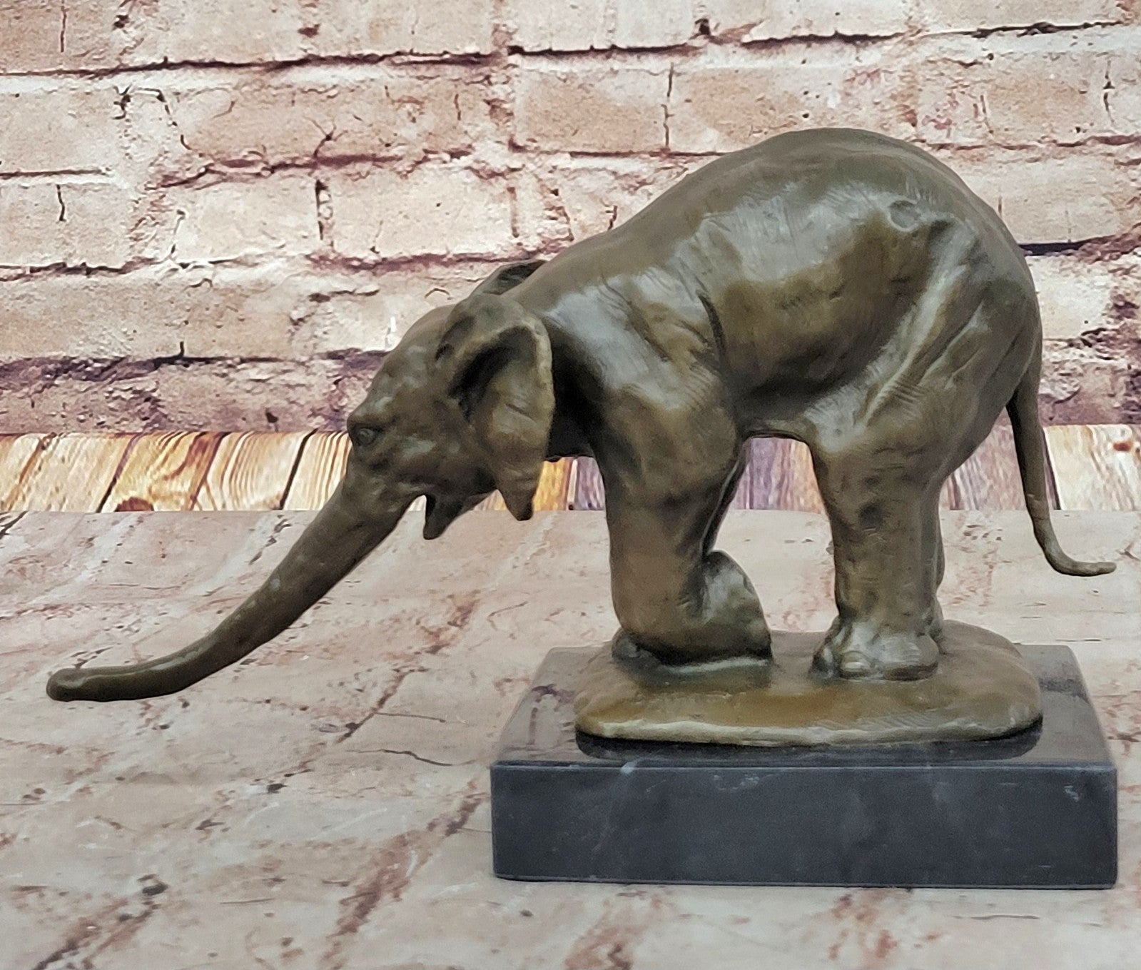 Hot Cast Lucky Elephant by Bugatti Bronze Sculpture Home Cabin Decoration