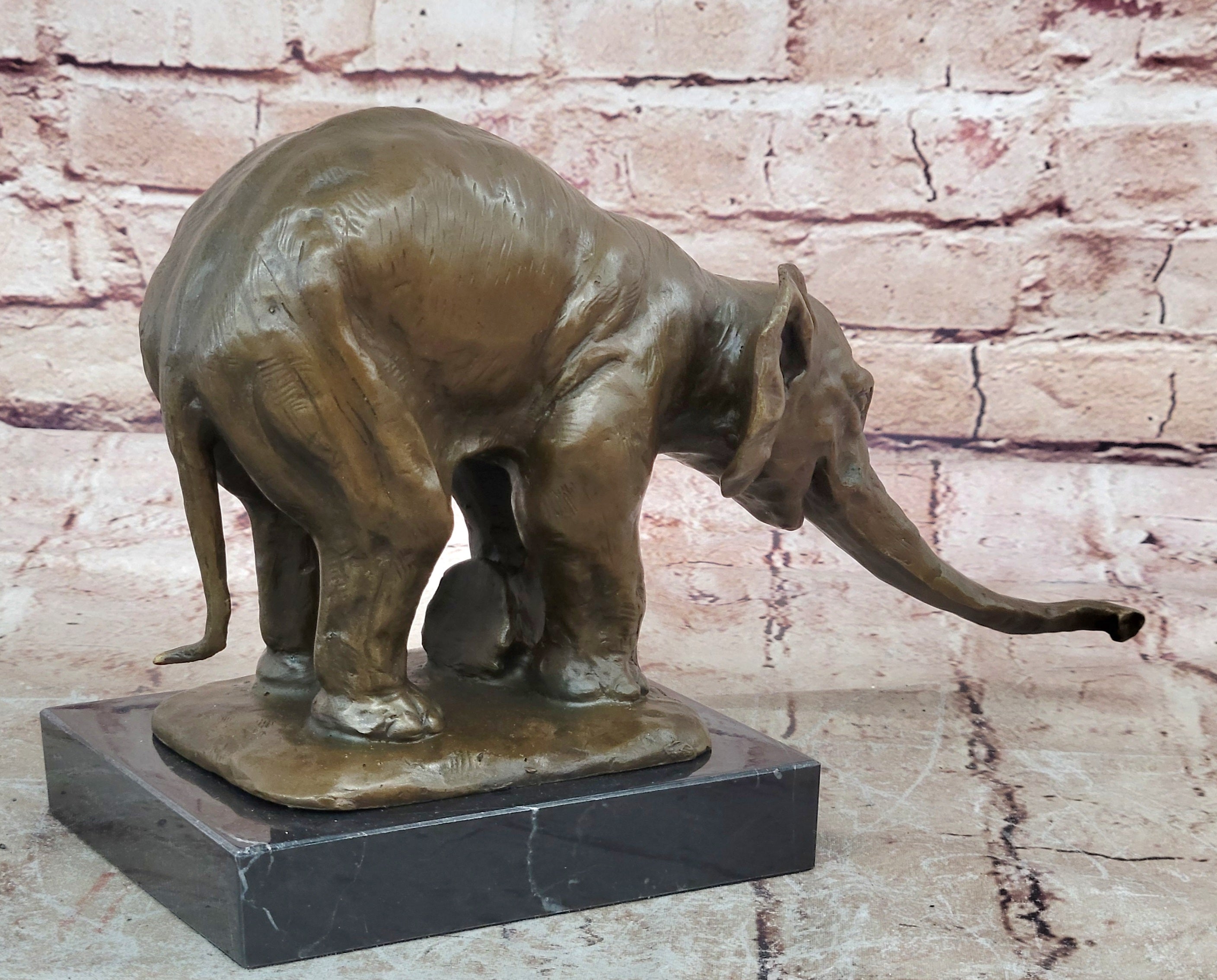 Hot Cast Lucky Elephant by Bugatti Bronze Sculpture Home Cabin Decoration