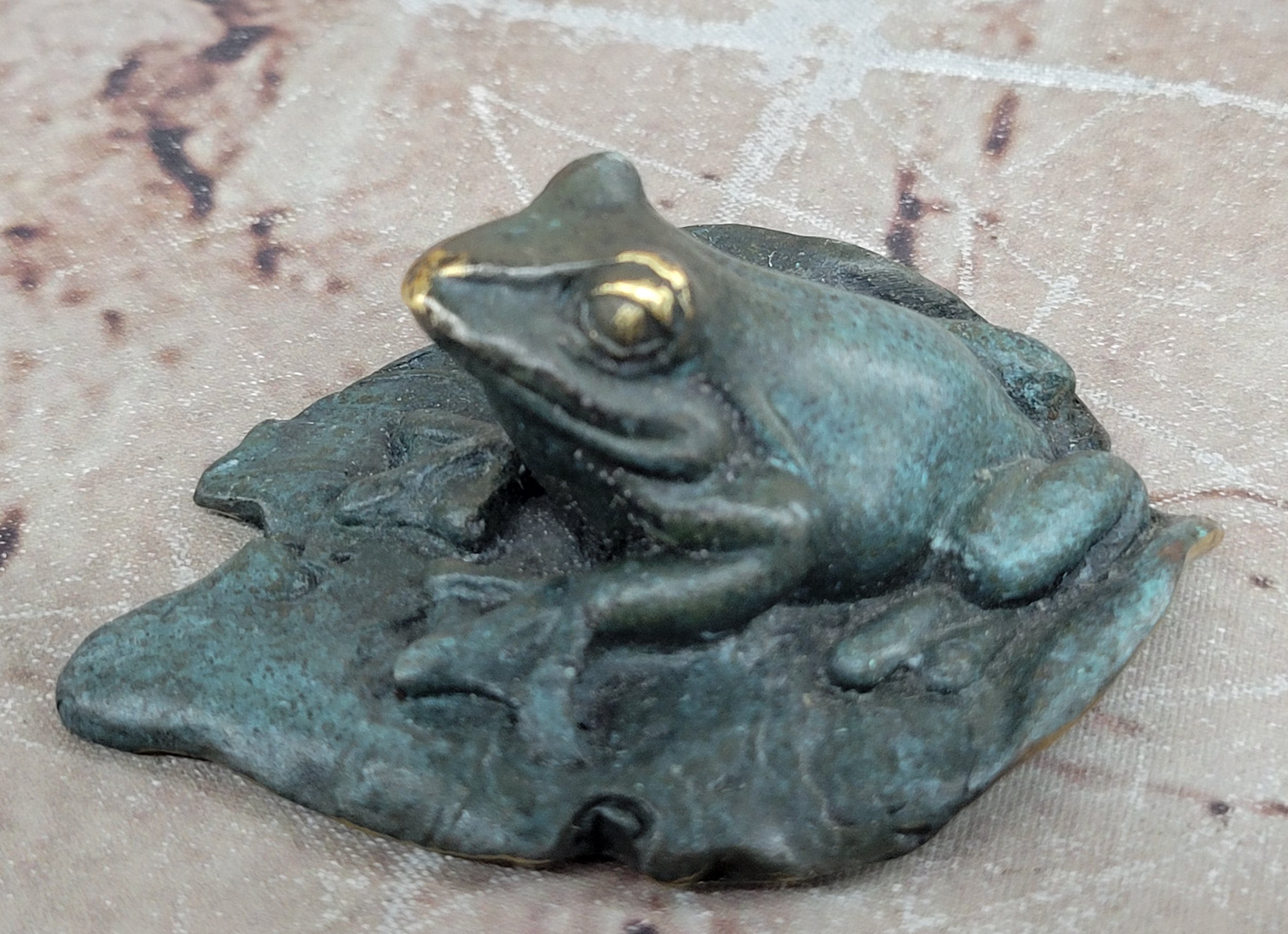 Hand Made Milo Vienna Bronze Frog Sculpture Paper Holder Home Décor