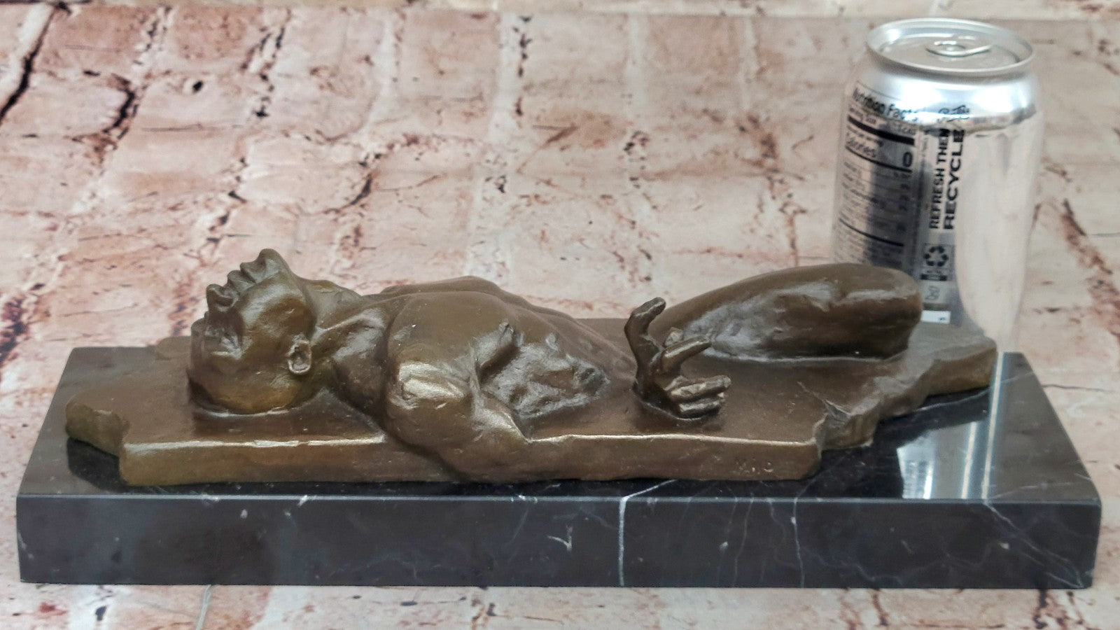 Modern art bronze man 3D Dimensional sculpture Hot Cast Figurine Sale