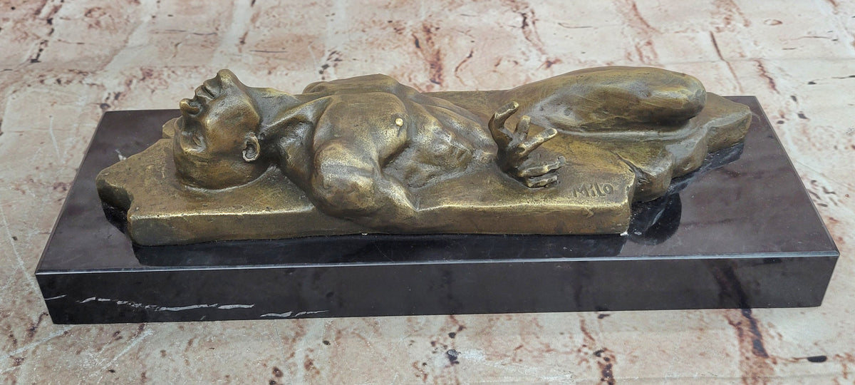 Modern art bronze man 3D Dimensional sculpture Hot Cast Figurine Sale