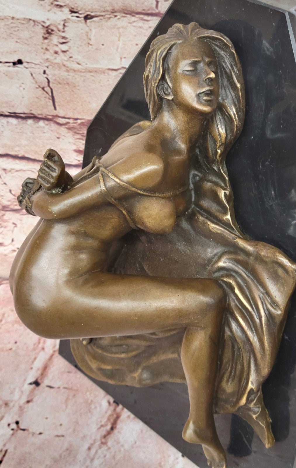 BRONZE SM-BONDAGE FIGUR + HANDCUFFS EROTIKA FIGUR HOT sexy STRAPS LADY gefesse