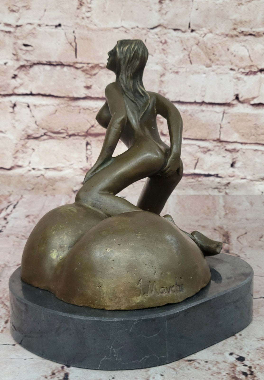 Abstract Modern Erotic Art Sexy Gal Showing Big Ass Bronze Sculpture Figurine