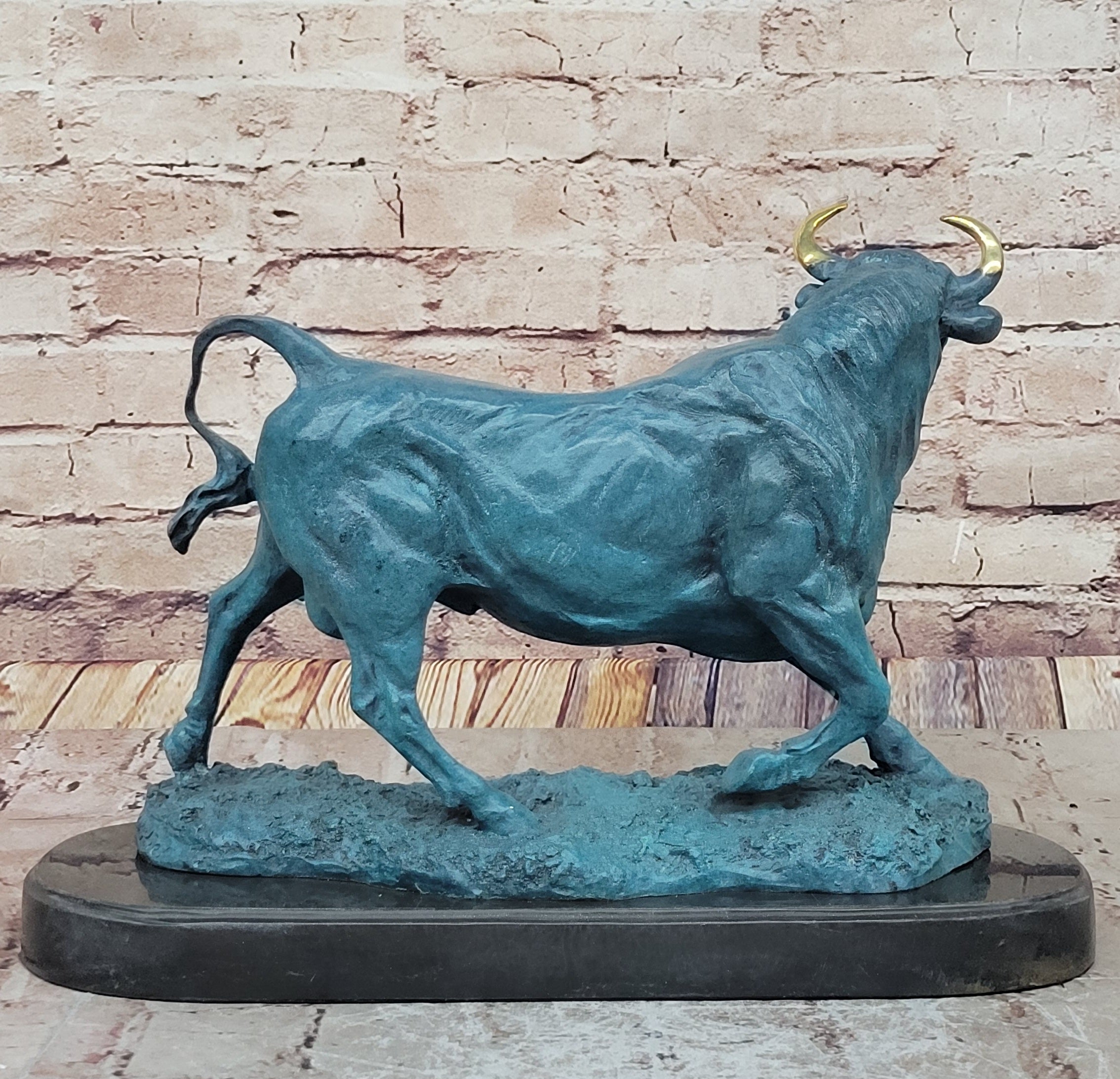 PABLO PICASSO HOMMAGE - BRONZE SCULPTURE - " THE BIG BULL " - 100 % BRONZE SALE