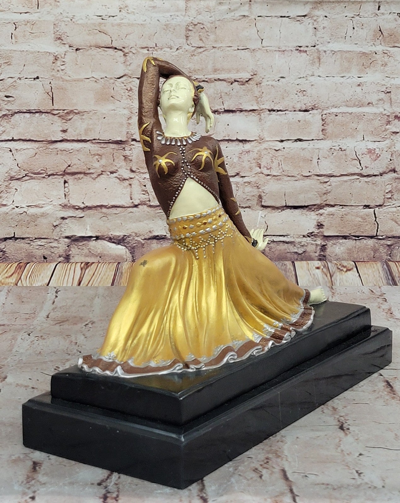 Detailed Elegance: Chiparus`s Genuine Bronze Statue - Museum Quality Artwork