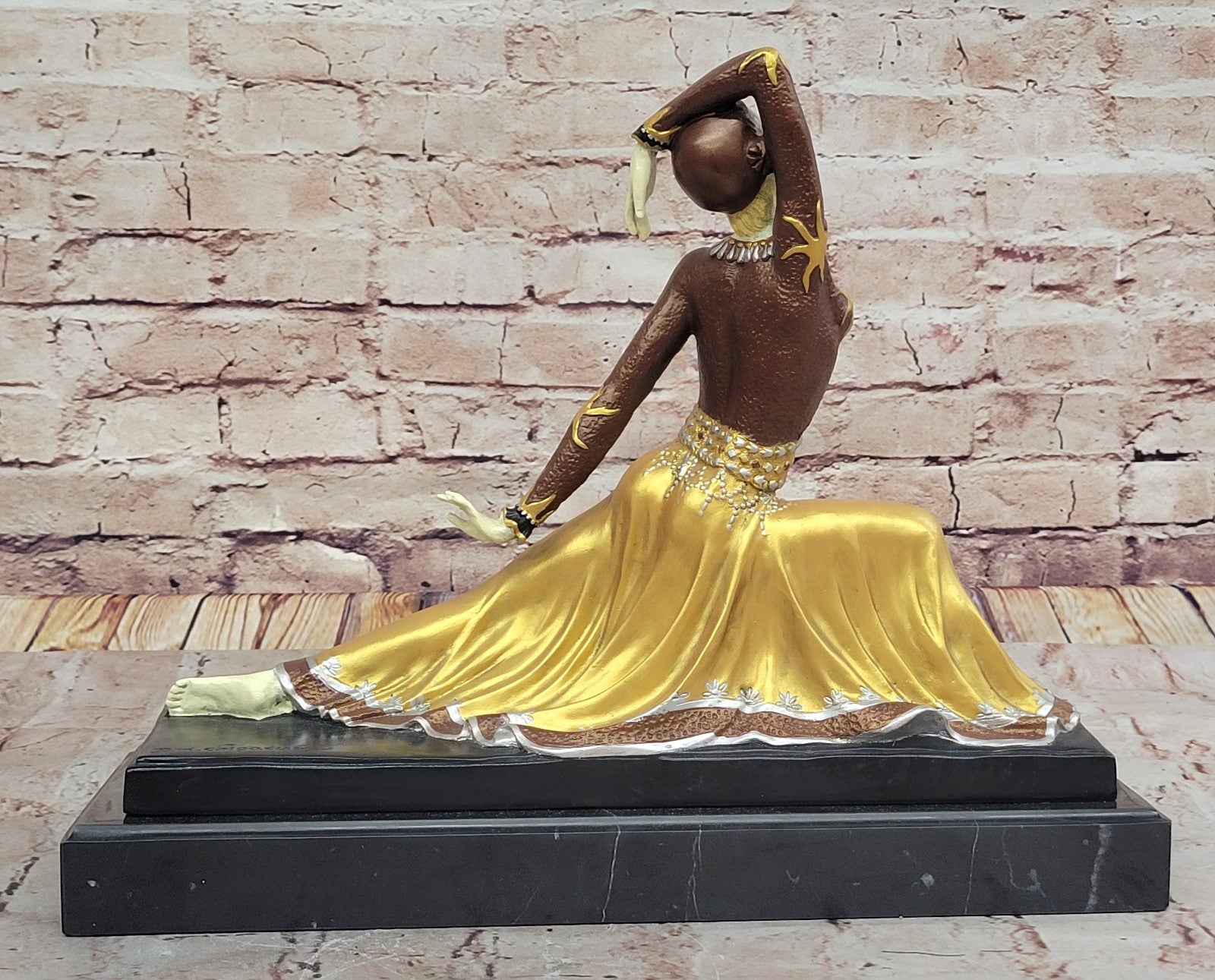 Detailed Elegance: Chiparus`s Genuine Bronze Statue - Museum Quality Artwork