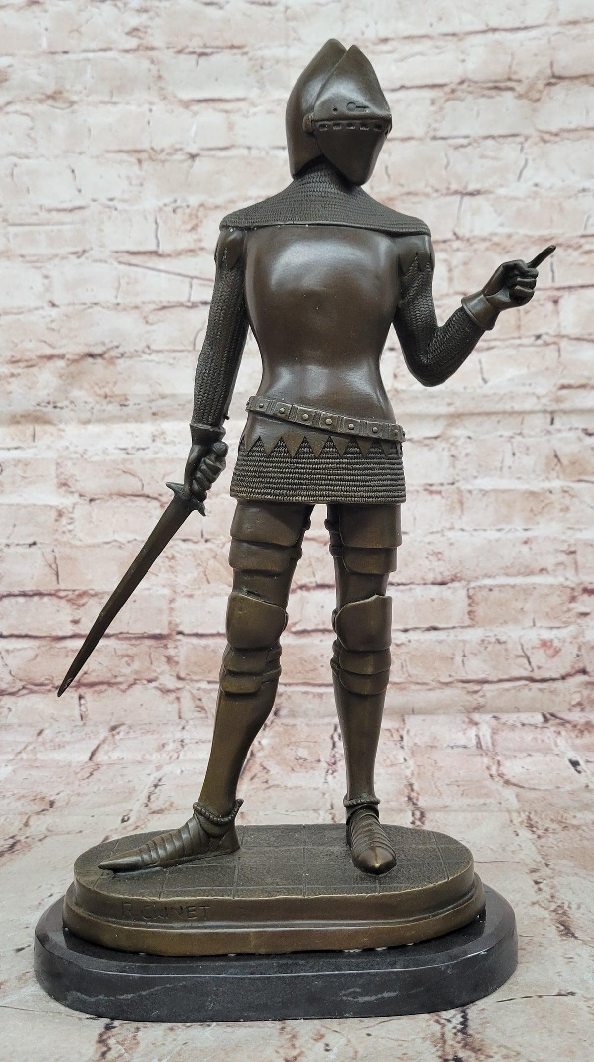 Hot Cast European Knight With Armor and Sword Bronze Sculpture Marble Figurine