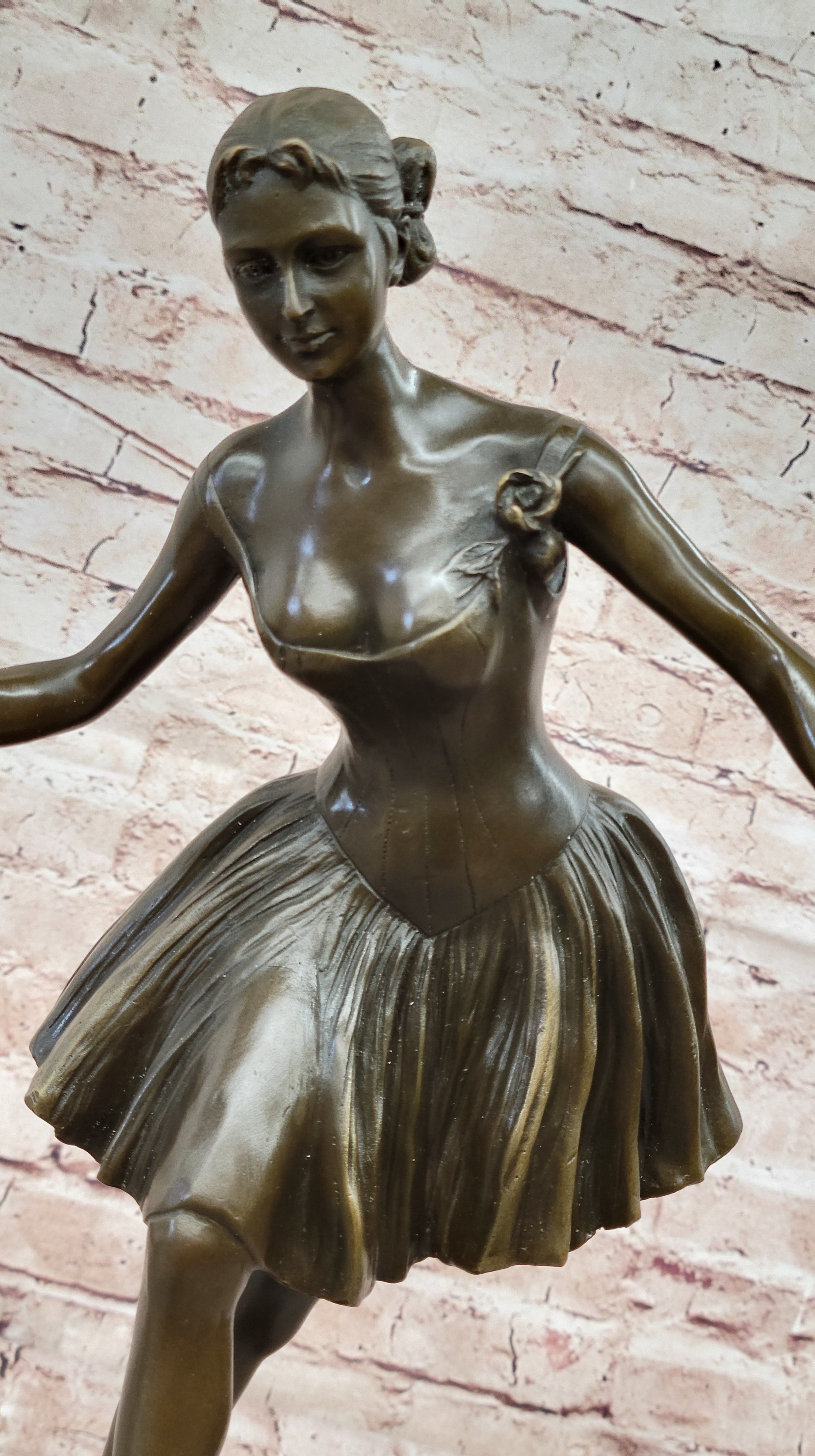 Statue en bronze style Art Déco danseuse au cerceau reproduction Colbert 39 cm
