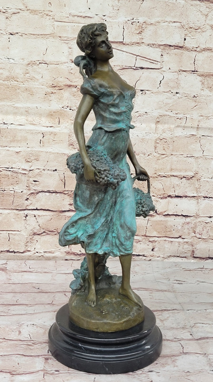 Hot Cast Bronze Thanksgiving Harvest Farmer Girl Statue Sculpture Figurine Art