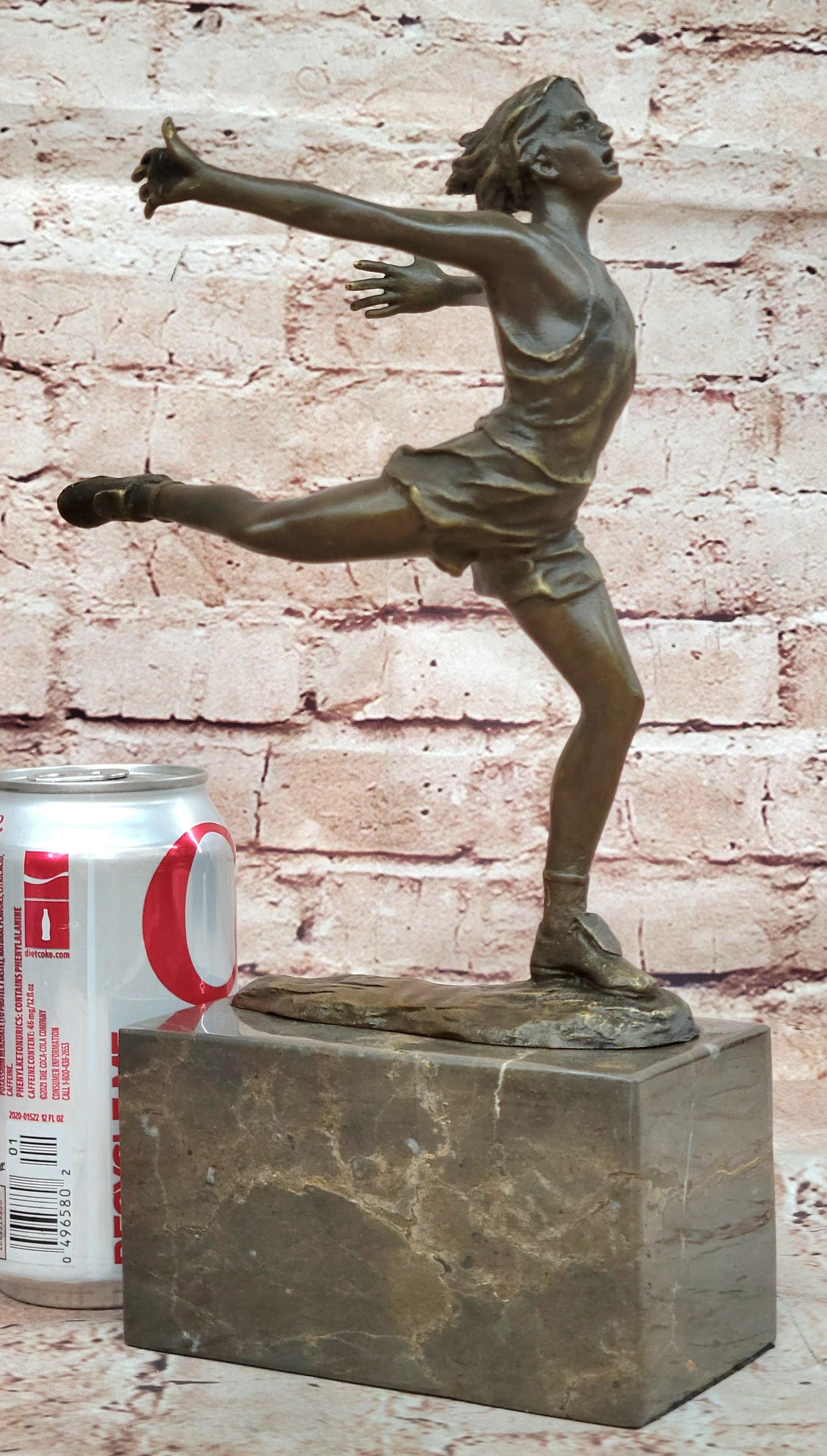 Bronze sculpture of a track and field runner in the starting Original by M.Lopez