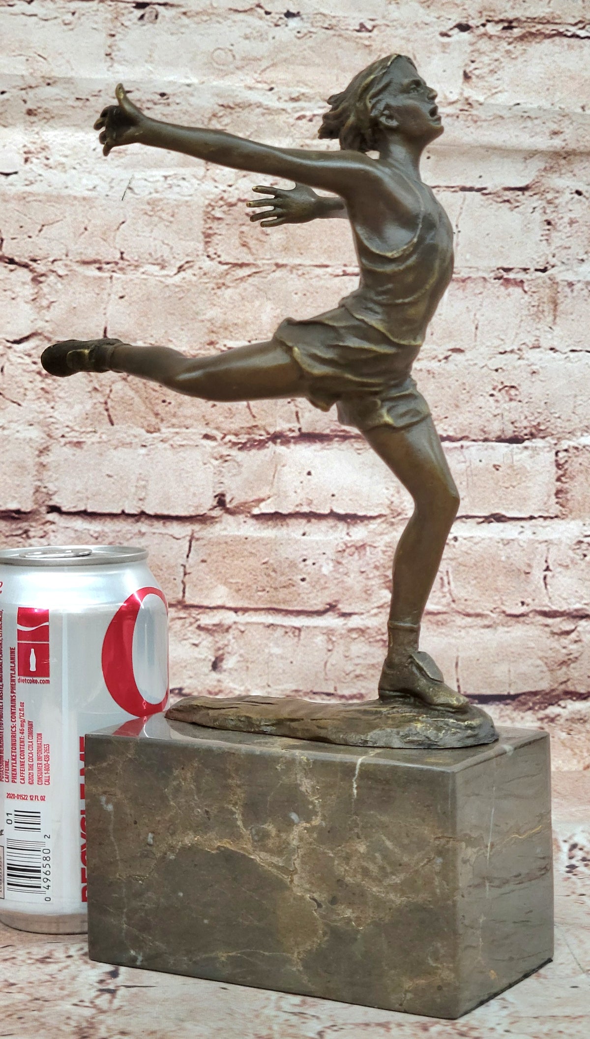 Bronze sculpture of a track and field runner in the starting Original by M.Lopez