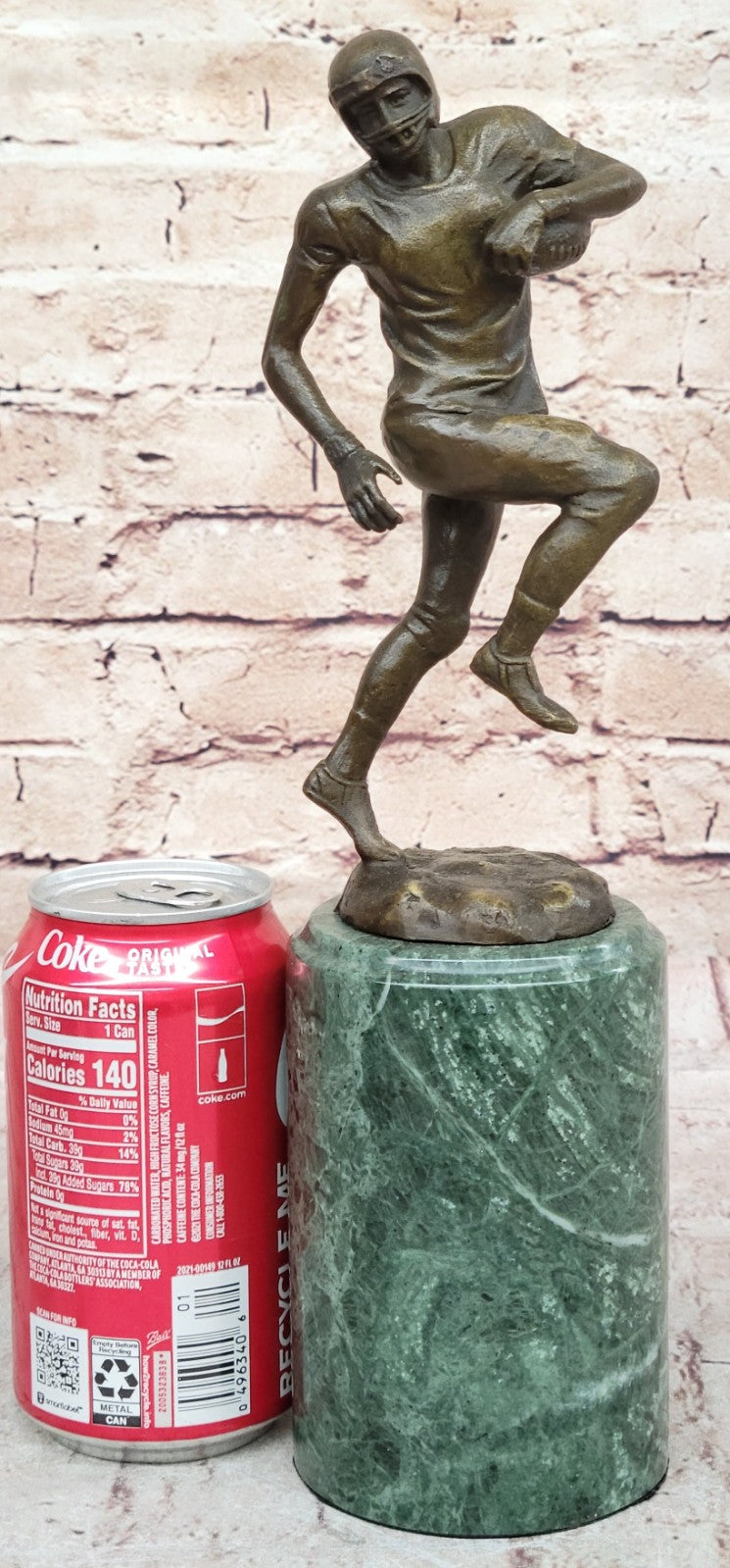 Bronze Sculpture Collectible Statue Sports 100% Football Player Hot Cast Décor