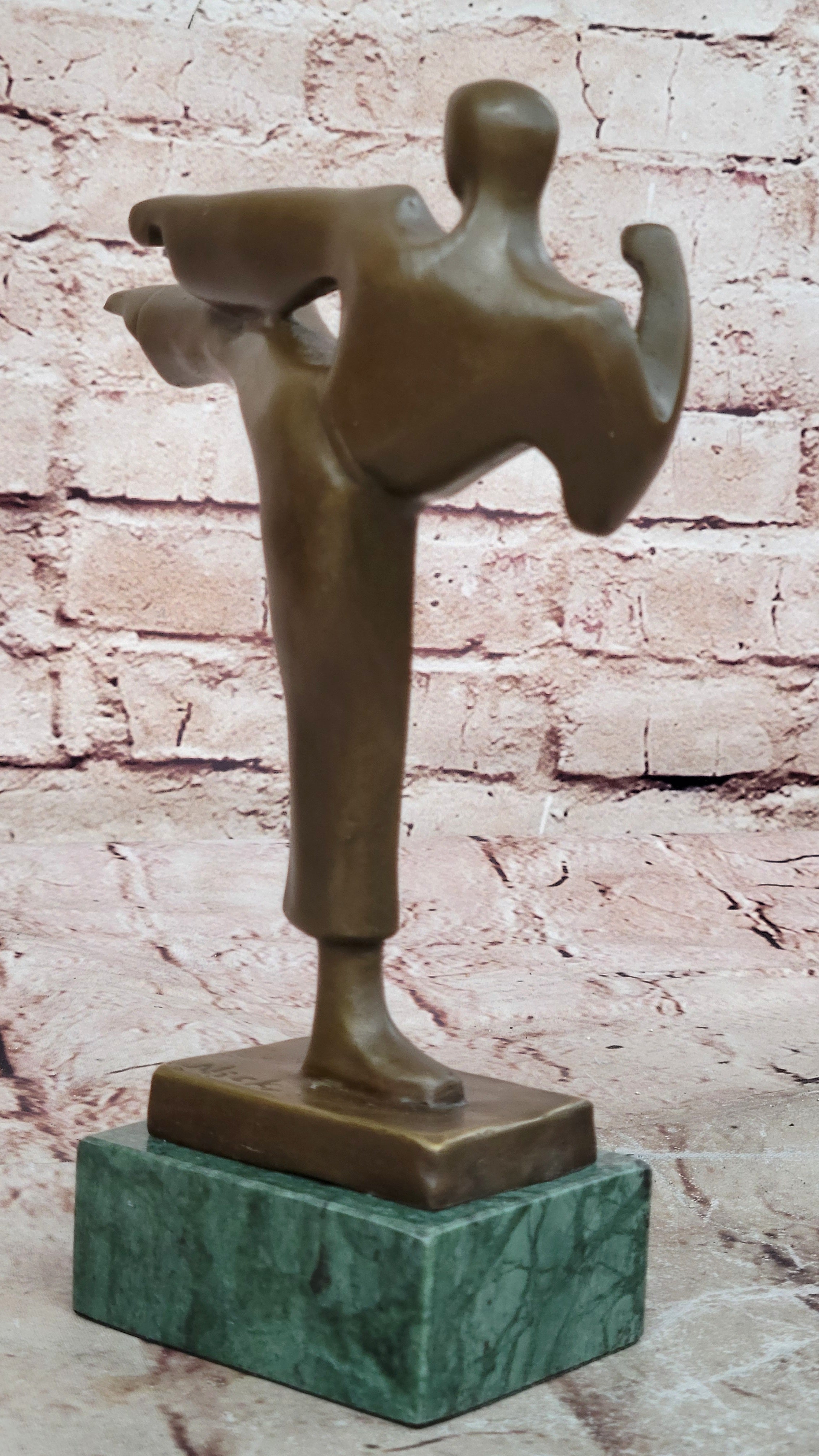 European Finery Design Bronze excellent Man exercise martial arts karate Statue