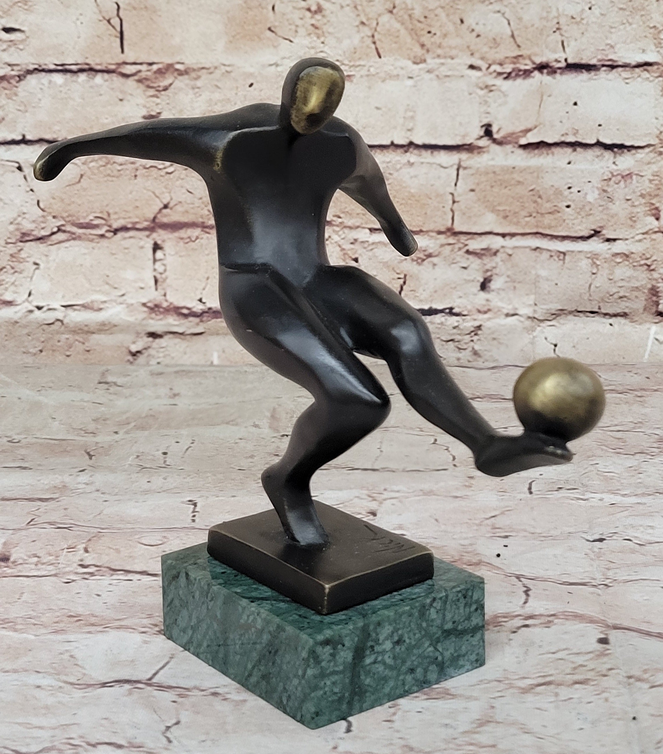 100% Real Bronze Hand Made Modern Art Trophy Soccer Player Sculpture Figurine