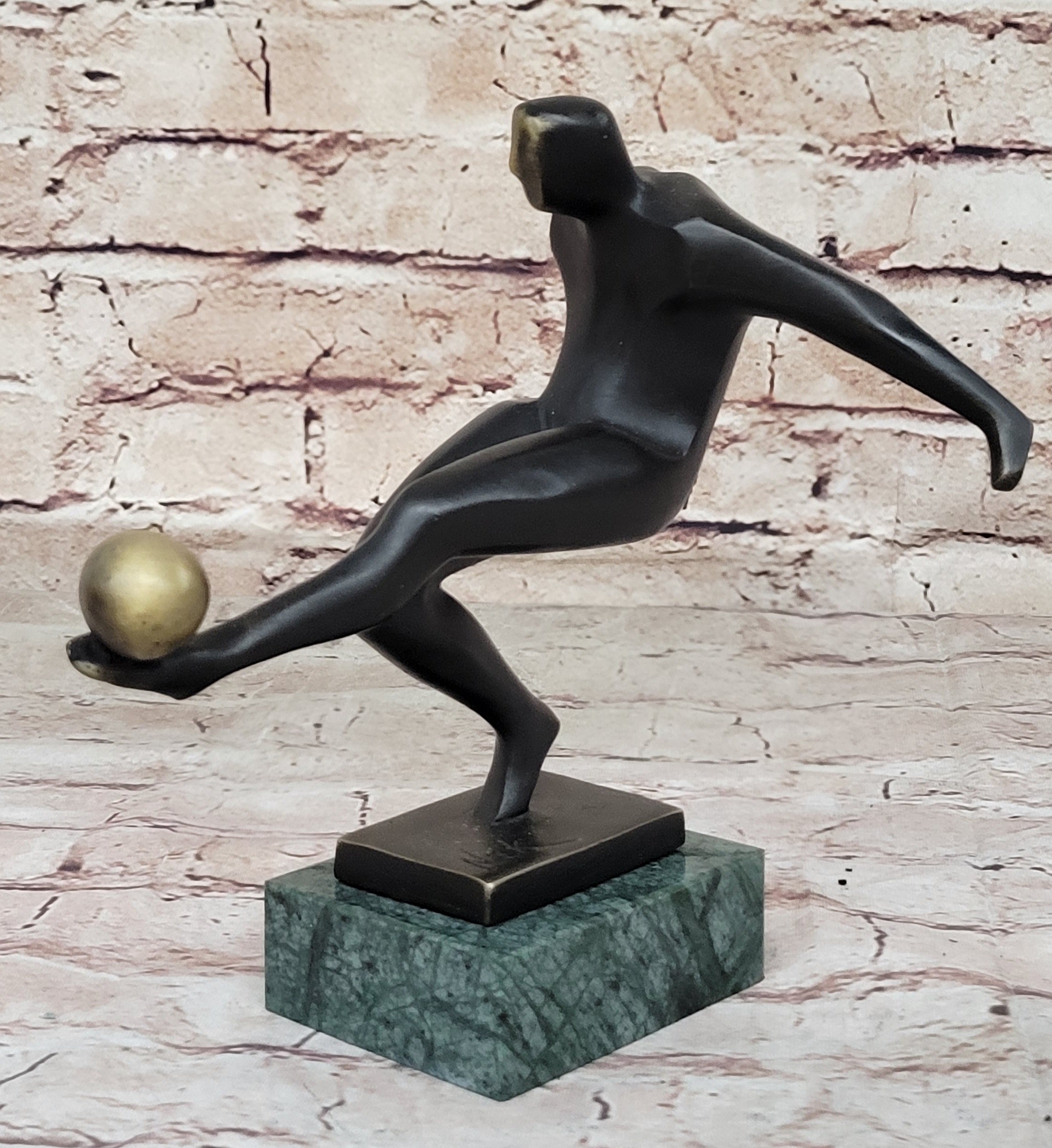 100% Real Bronze Hand Made Modern Art Trophy Soccer Player Sculpture Figurine