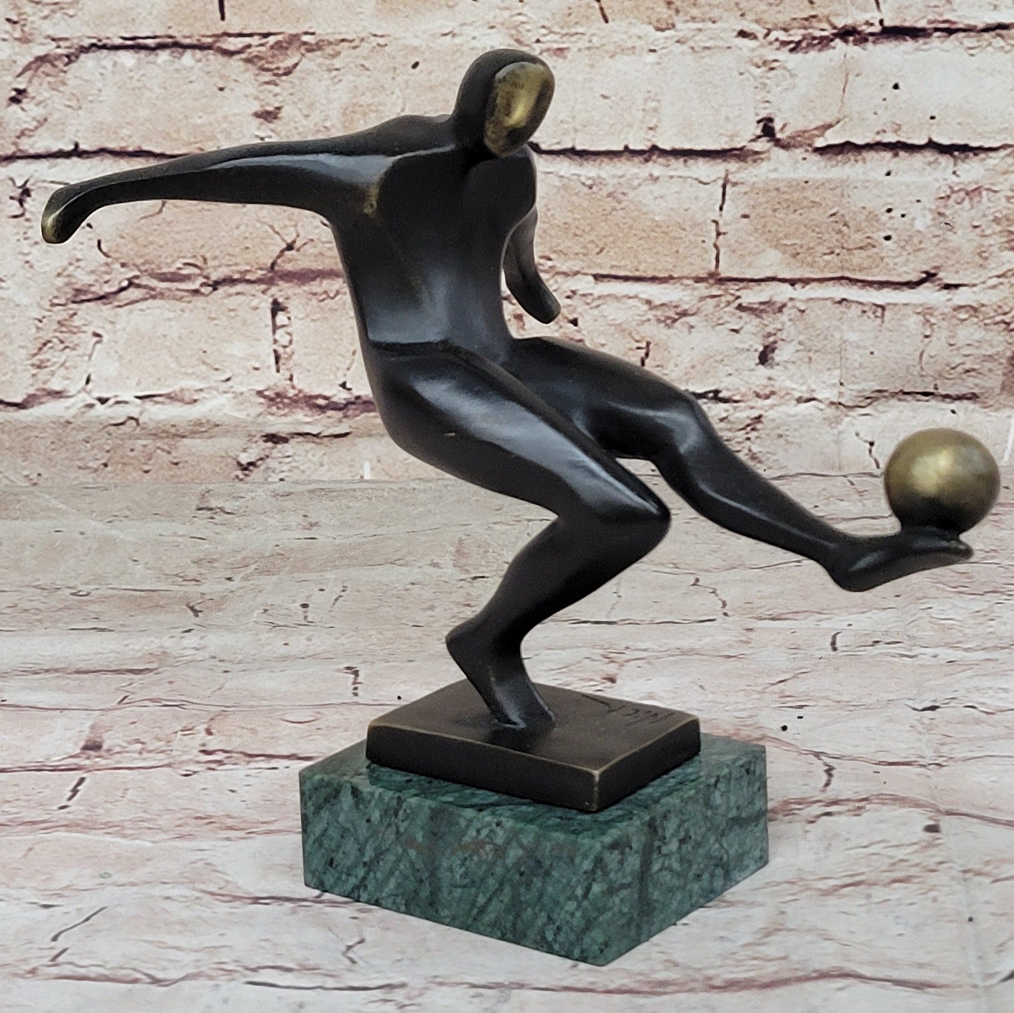 100% Real Bronze Hand Made Modern Art Trophy Soccer Player Sculpture Figurine