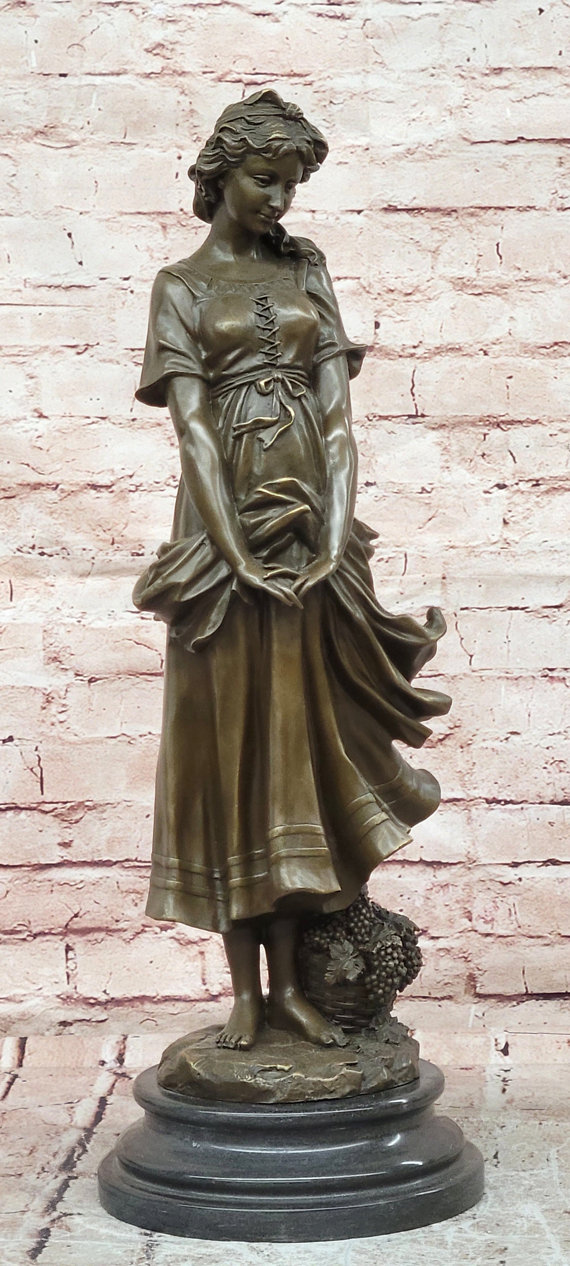 Bronze Harvest Maiden Sculpture Juno Grapes Figurine Classical Art Statue Decor